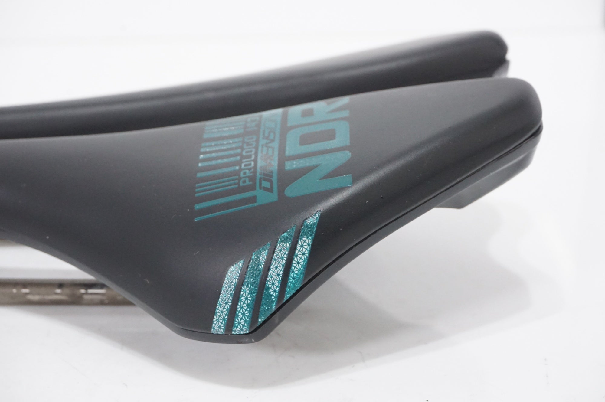 PROLOGO 「プロロゴ」 DIMENTION NDR サドル / AKIBA店