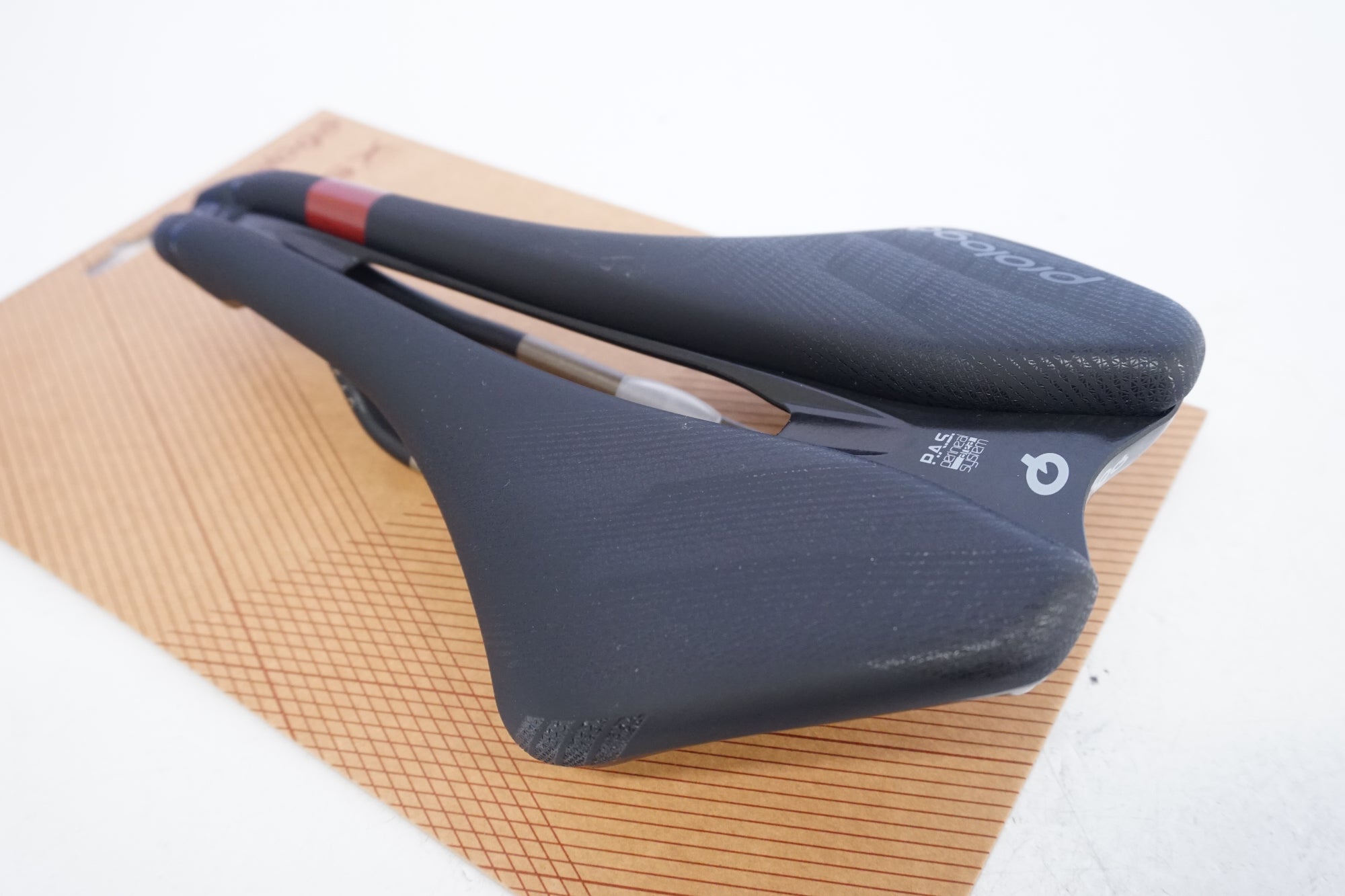 PROLOGO 「プロロゴ」 DIMENSION AGX サドル　/ 浜松店