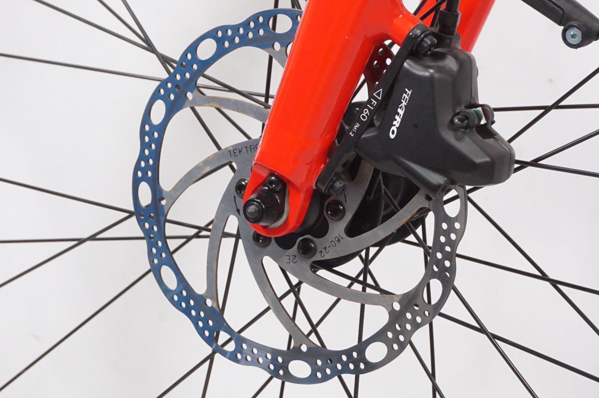 TREK 「トレック」 FX+2 2024年モデル 電動アシスト自転車 / AKIBA店