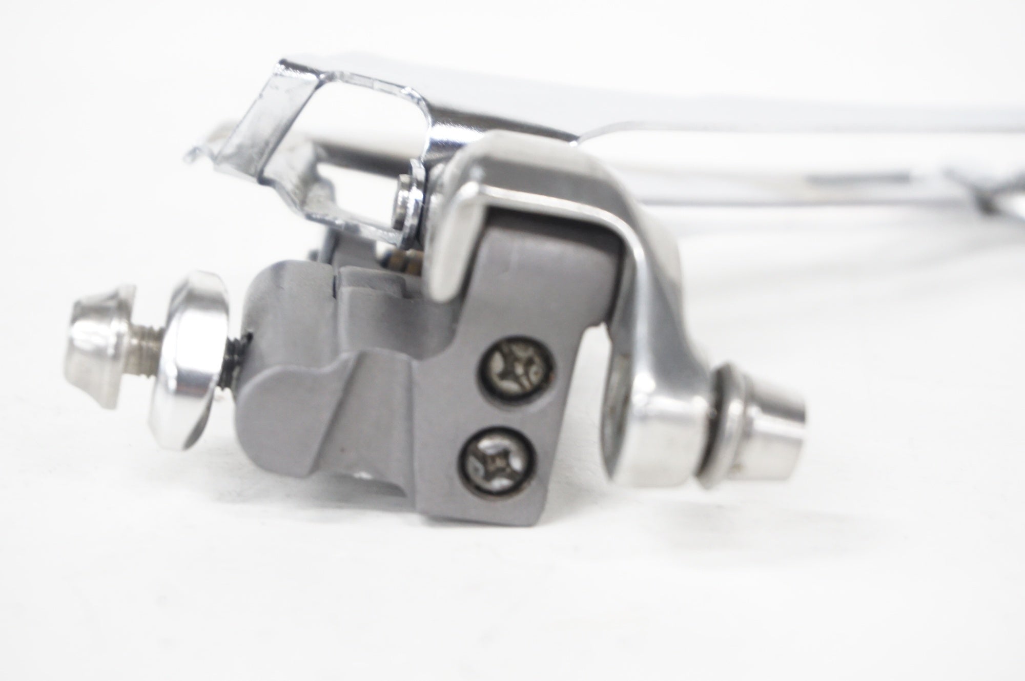 SHIMANO 「シマノ」  105 FD-5700 フロントディレイラー / 阪急塚口店