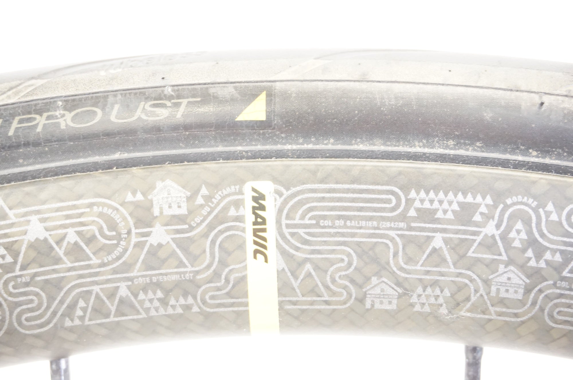 キシリウムプロ UST ディスク　シマノ11速　値下げしました。 MAVIC 「マビック」 KSYRIUM PRO CARBON UST DISC TDF シマノ 11