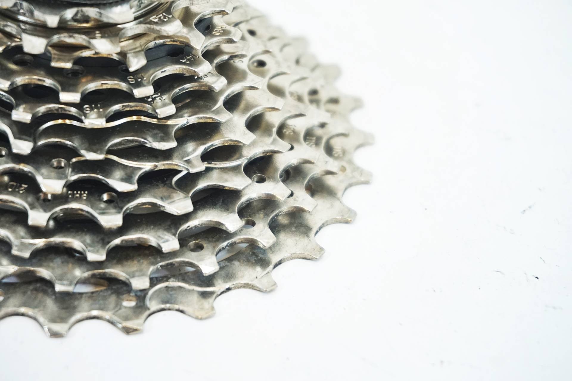 SHIMANO 105 CS-R7000 新品未使用11-30T Amazon.com : Shimano 105 CS-R7000 11 Speed Cassette (11-30