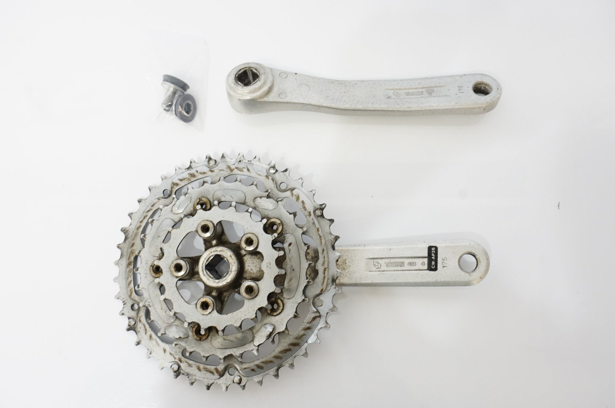 SUNTOUR 「サンツアー」 AP350 42-32-22T 175mm クランクセット / 浜松
