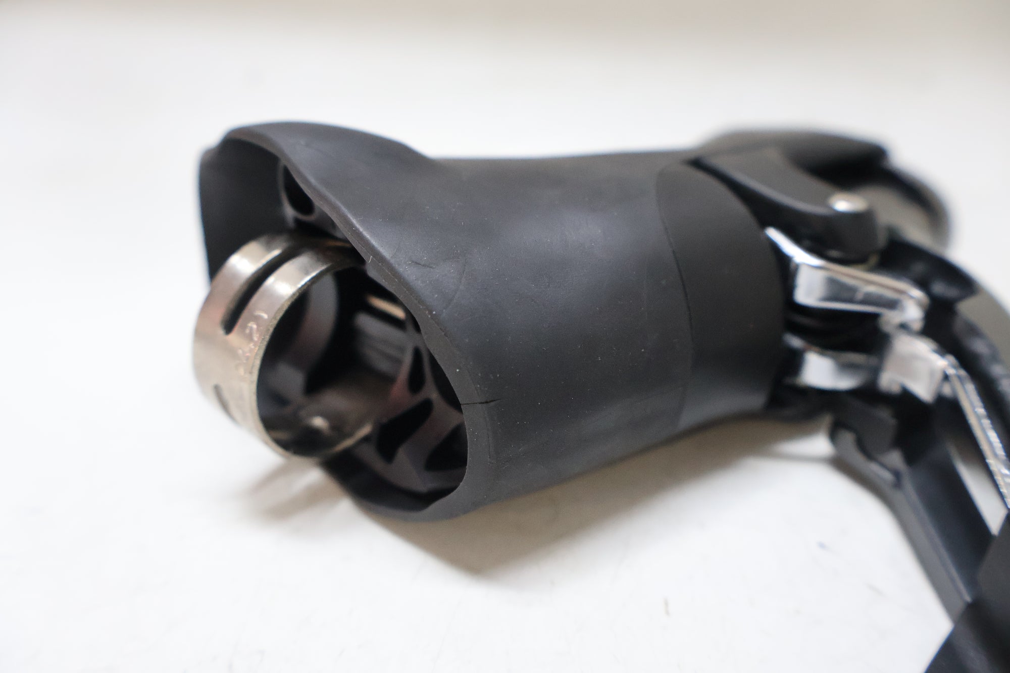SHIMANO 「シマノ」 CLARIS ST-R2000 デュアルコントロールレバー