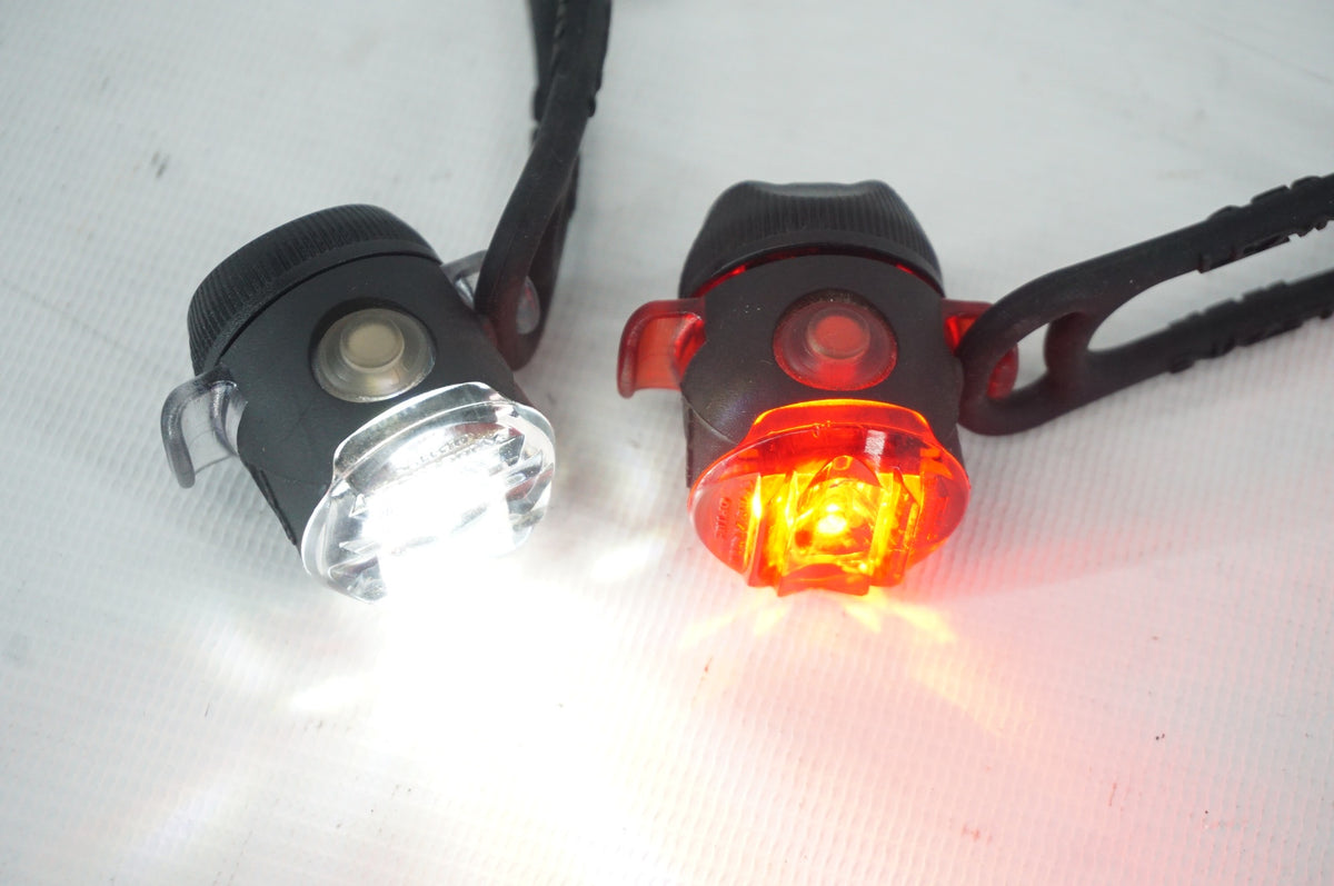 LEZYNE 「レザイン」 FEMTO USB ライトセット / 阪急塚口店