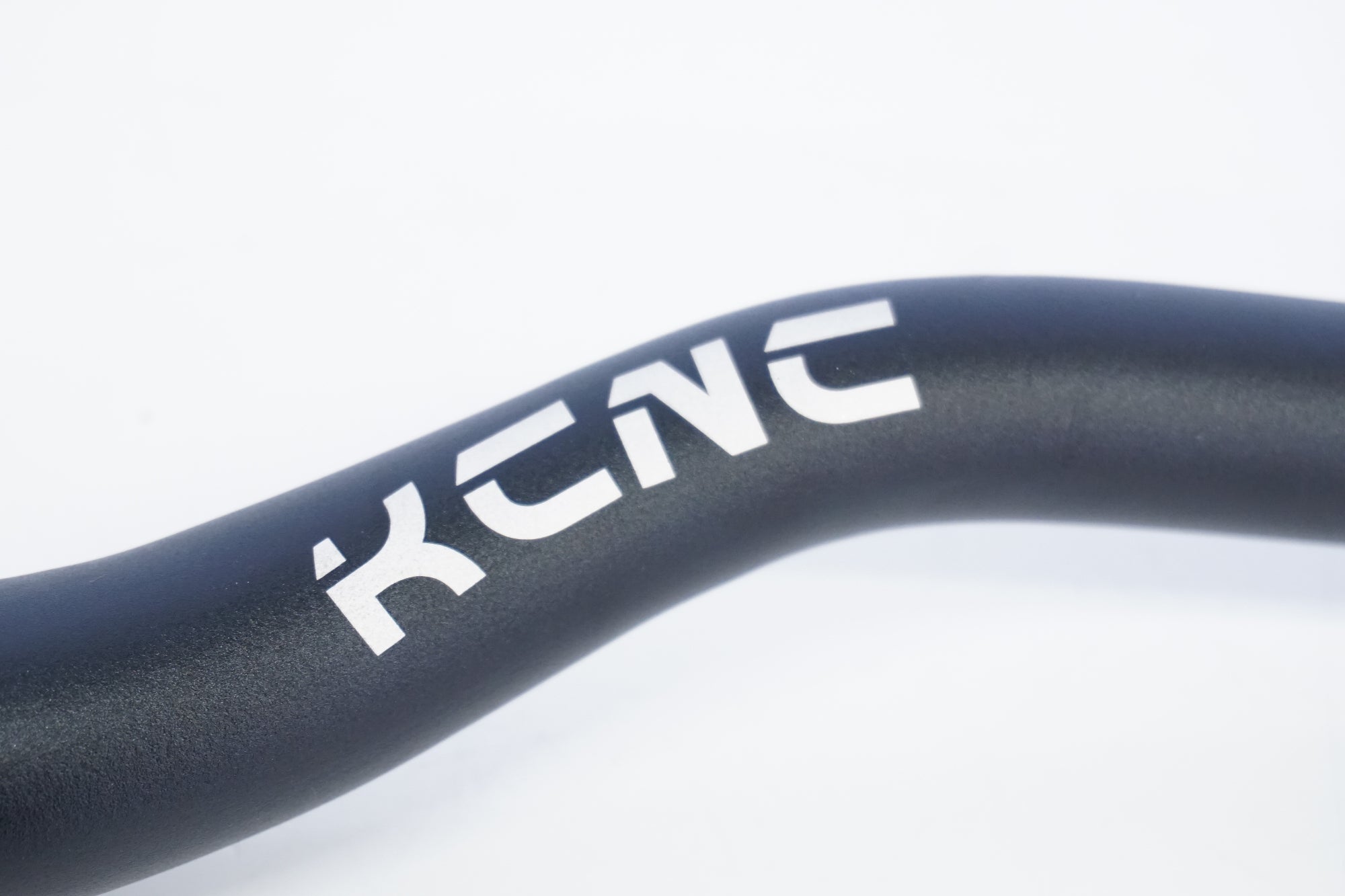 KCNC 「ケーシーエヌシー」 RAMPANT φ31.8 710mm ハンドル / 浜松店