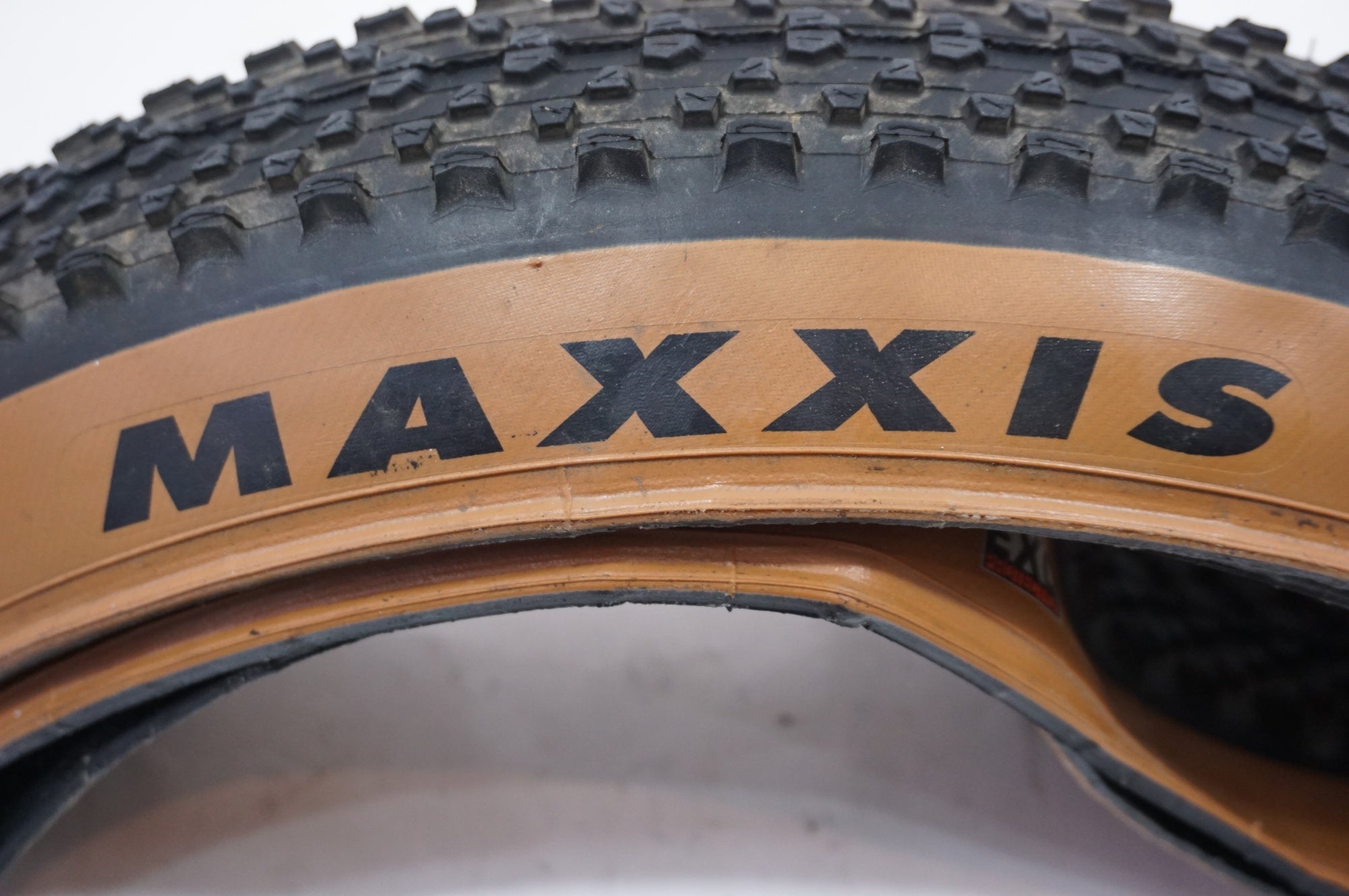 MAXXIS 「マキシス」 IKON 27.5-22 タイヤ / 世田谷店