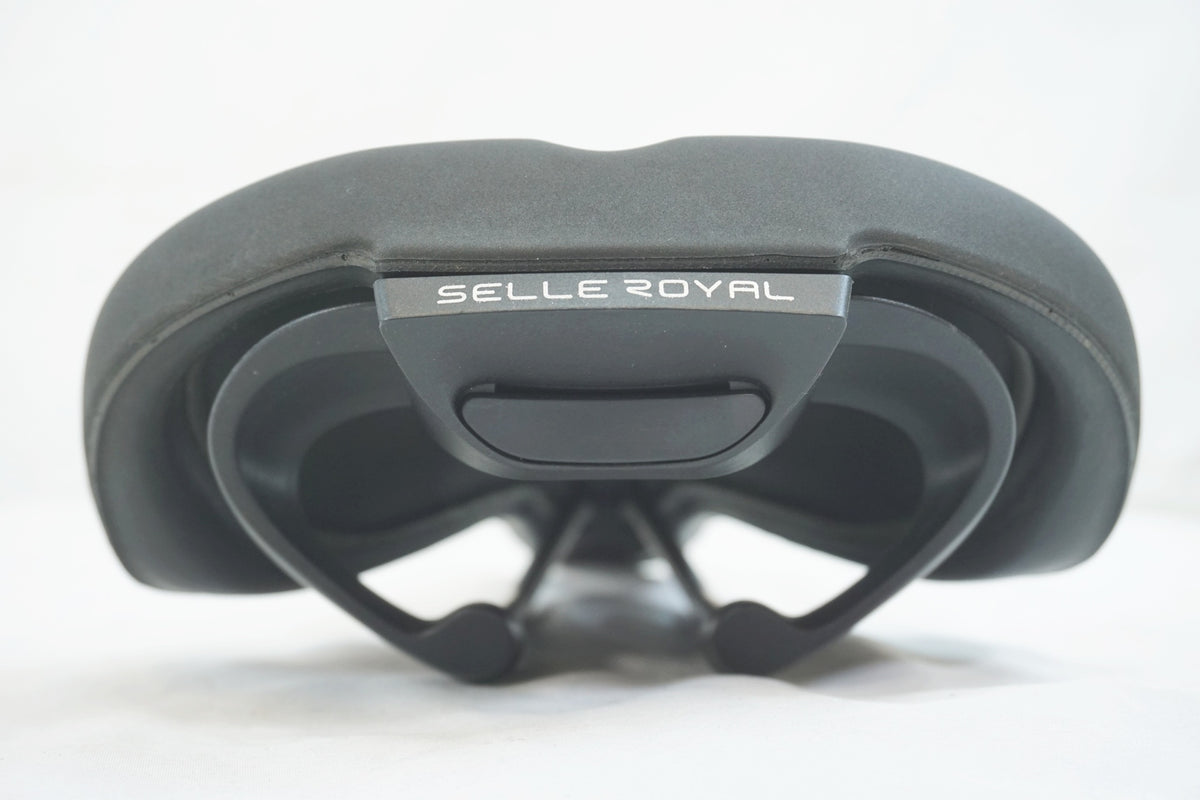 SELLE ROYAL 「セラロイヤル」 SCIENTIA M3 サドル / 有明ガーデン店