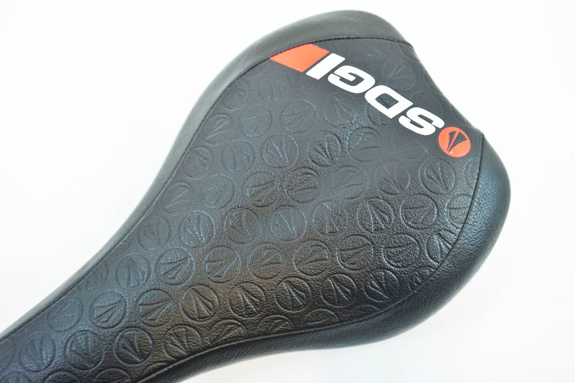 SDG 「エスディージー」 FLY サドル / 有明ガーデン店