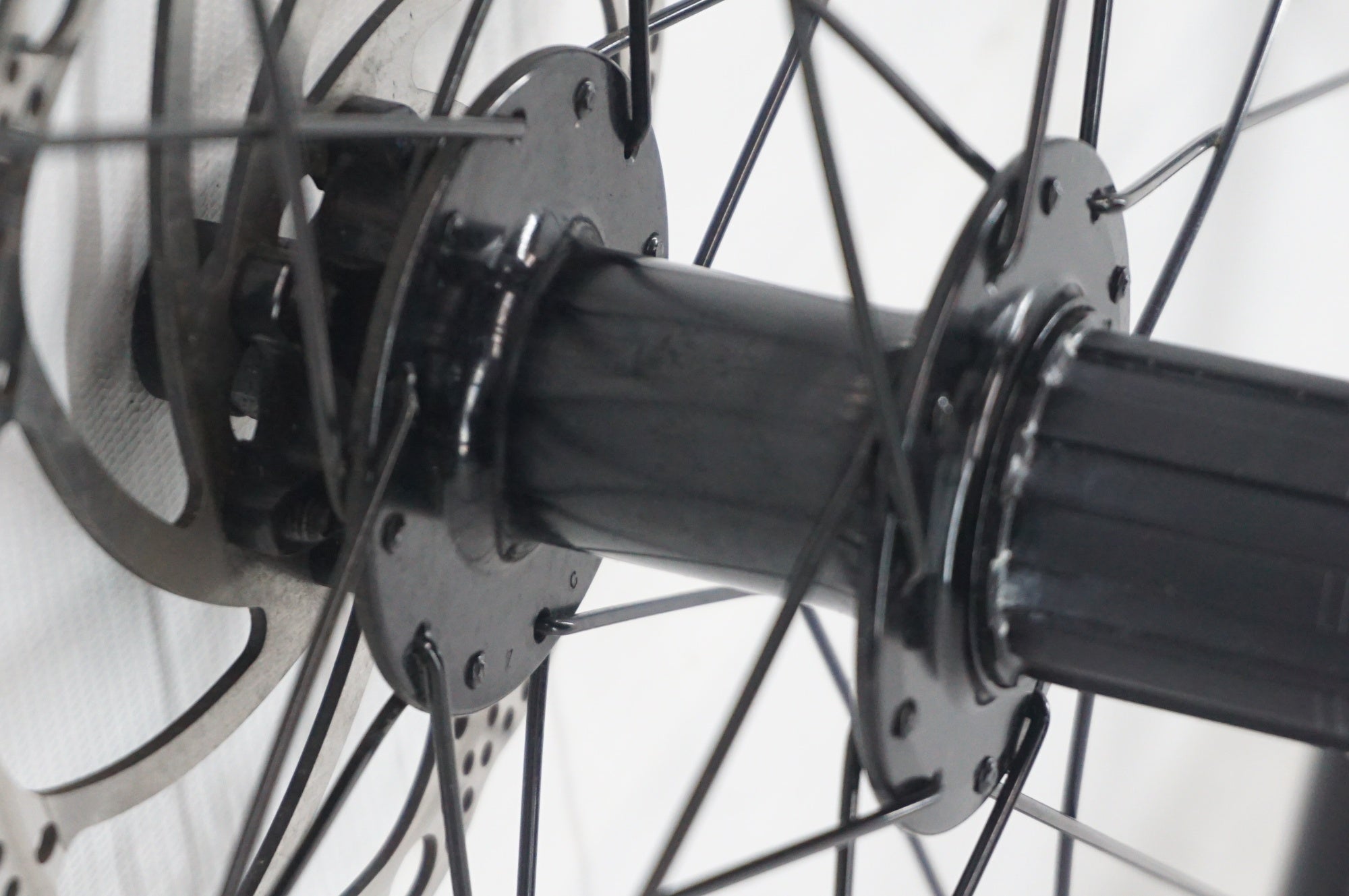 BONTRAGER 「ボントレガー」 PARADIGM TLR23 DISC シマノ11S ホイール