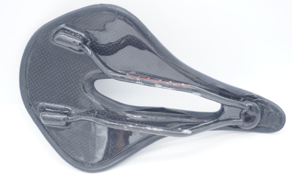 TNI 「ティーエヌアイ」 LITEFLY サドル / 滋賀大津店