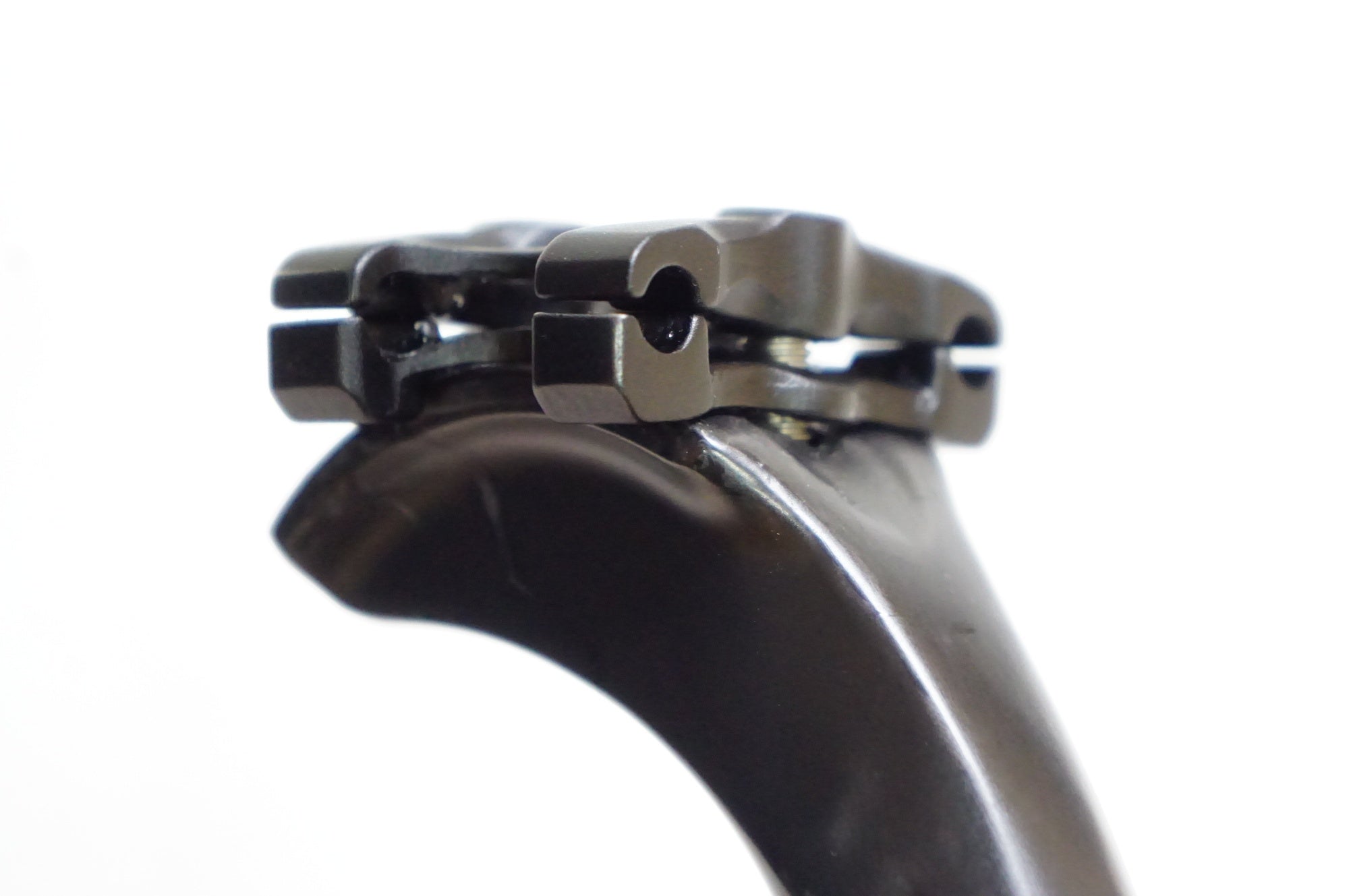 TNI 「ティーエヌアイ」 LW168 φ27.2 300mm シートポスト / 熊谷本店