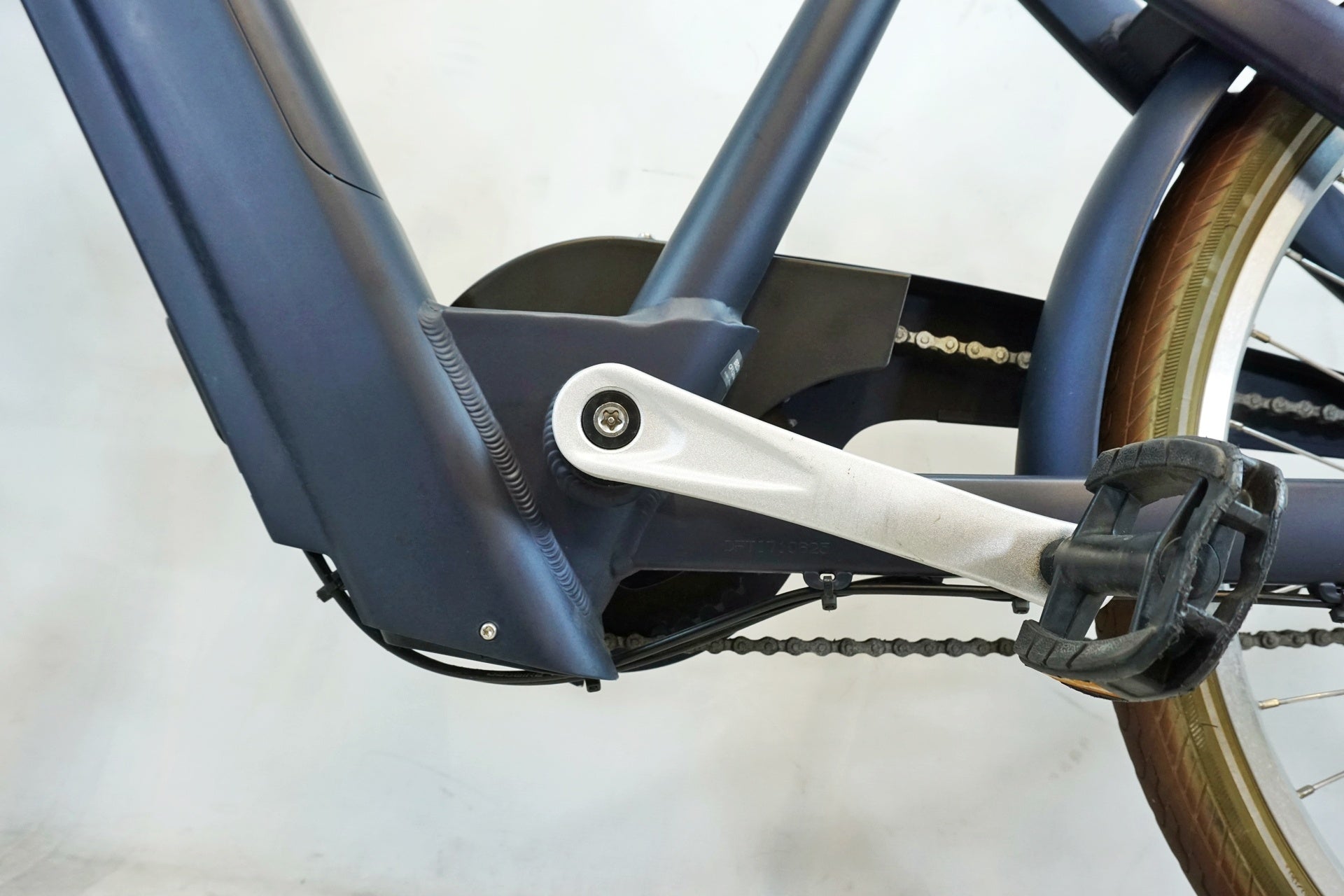 BESV 「ベスビー」 CF1 LENA 2019年モデル 電動アシスト自転車 / 有明ガーデン店