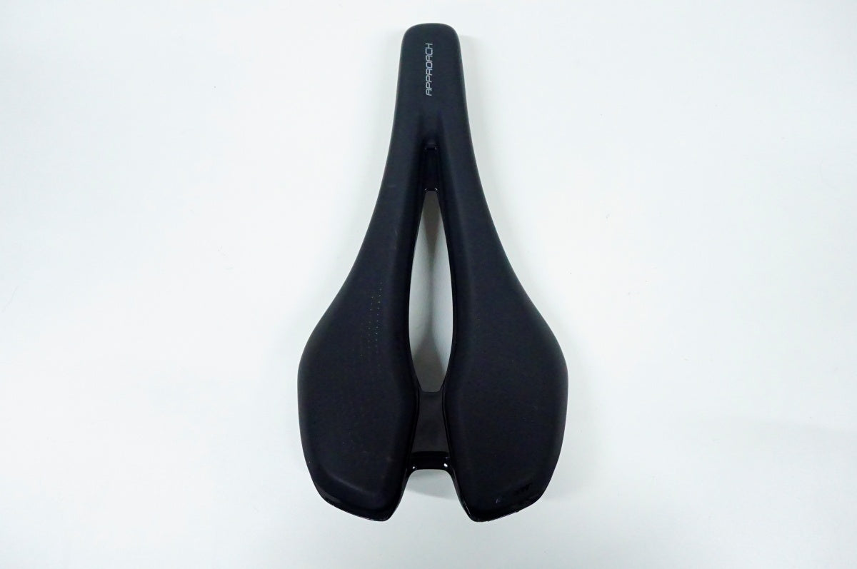 GIANT 「ジャイアント」 APPROACH サドル / 名古屋大須店