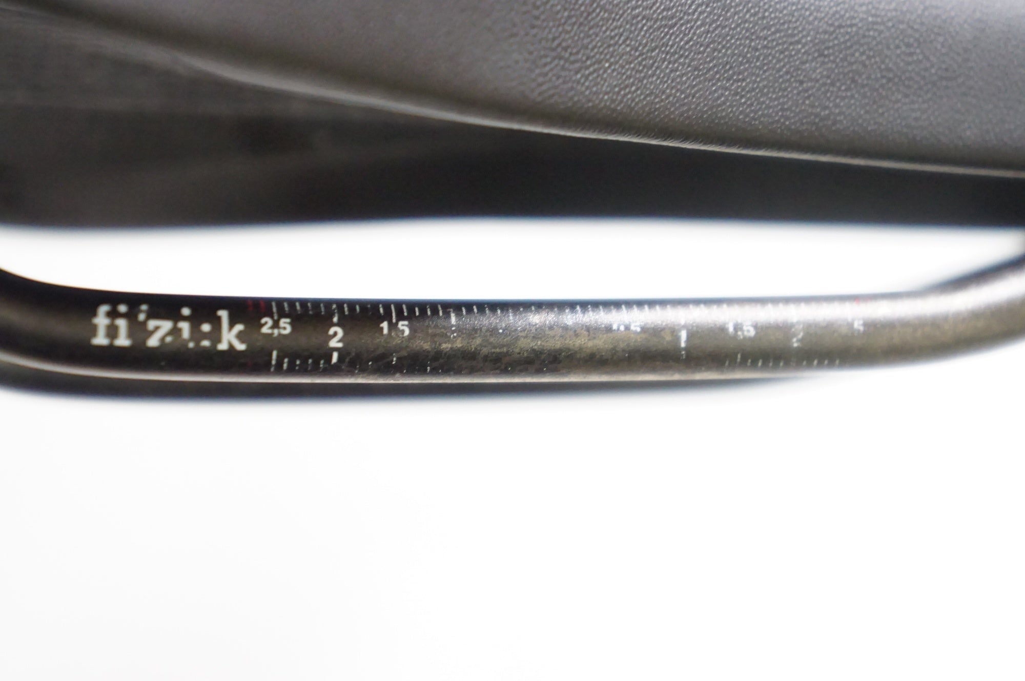 FIZIK 「フィジーク」 ARIONE R3 OPEN サドル / 熊谷本店