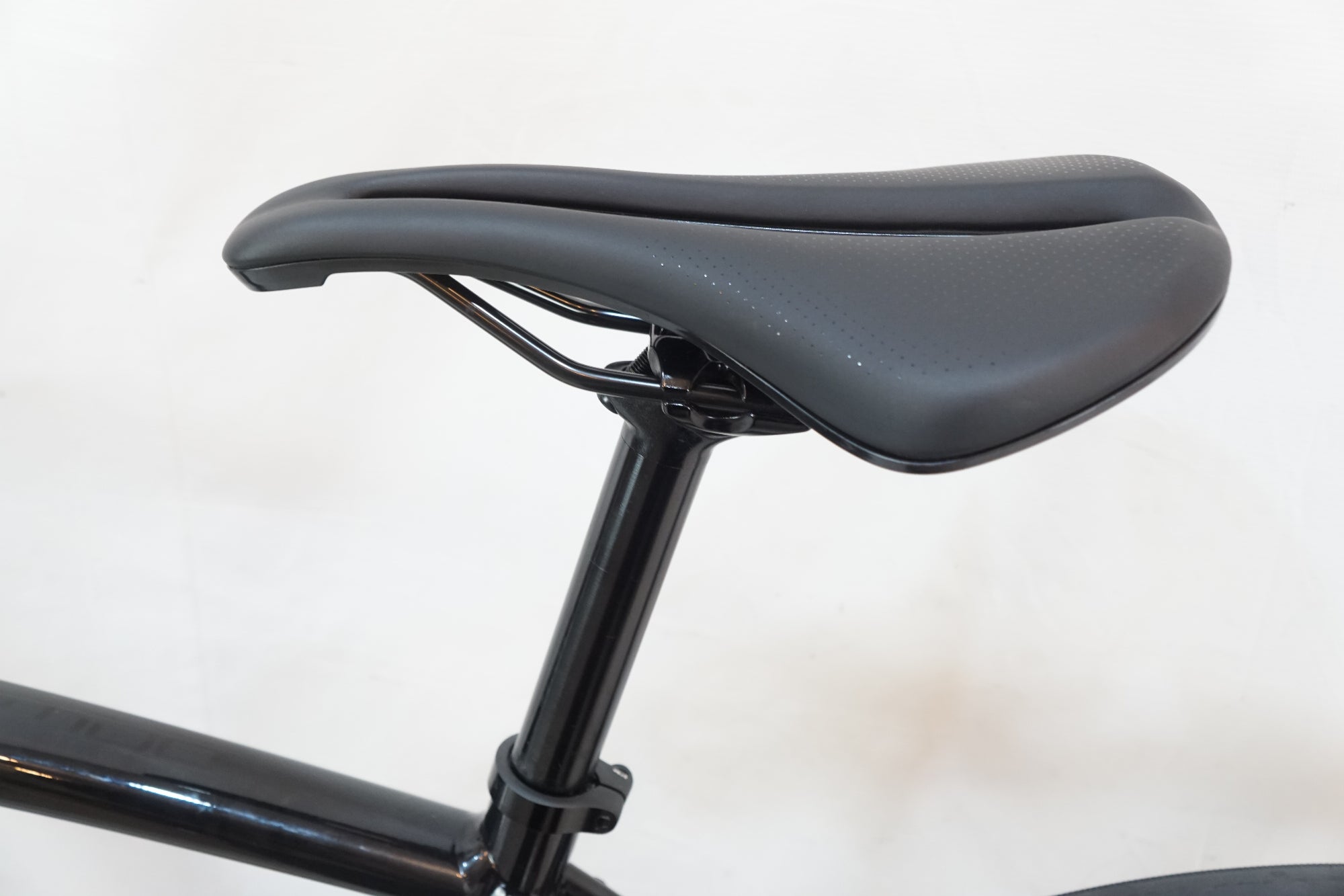 TREK 「トレック」 DOMANE AL4 DISC 2023年モデル ロードバイク / バイチャリ浦和ベース