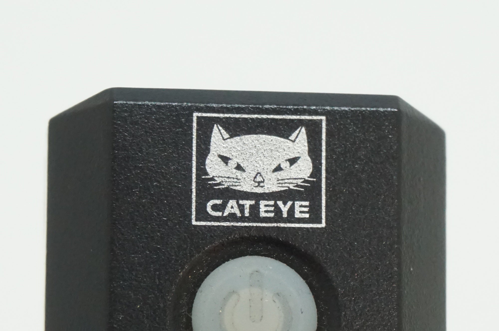 CATEYE 「キャットアイ」 AMPP300 フロントライト / 福岡店