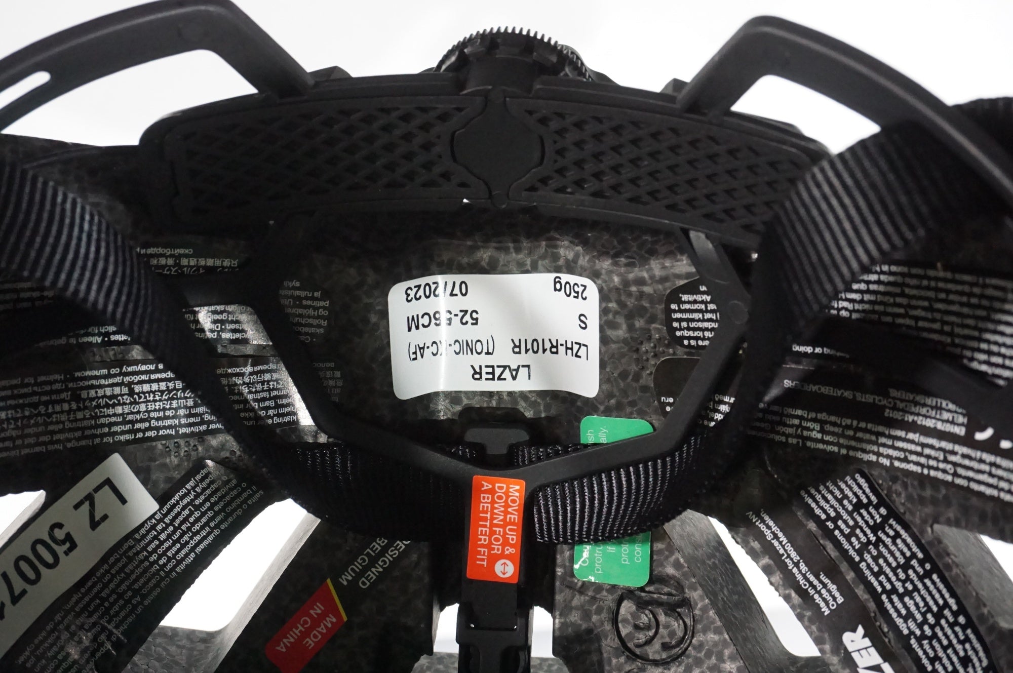 LAZER 「レーザー」 TONIC KINETICORE Sサイズ ヘルメット / AKIBA店