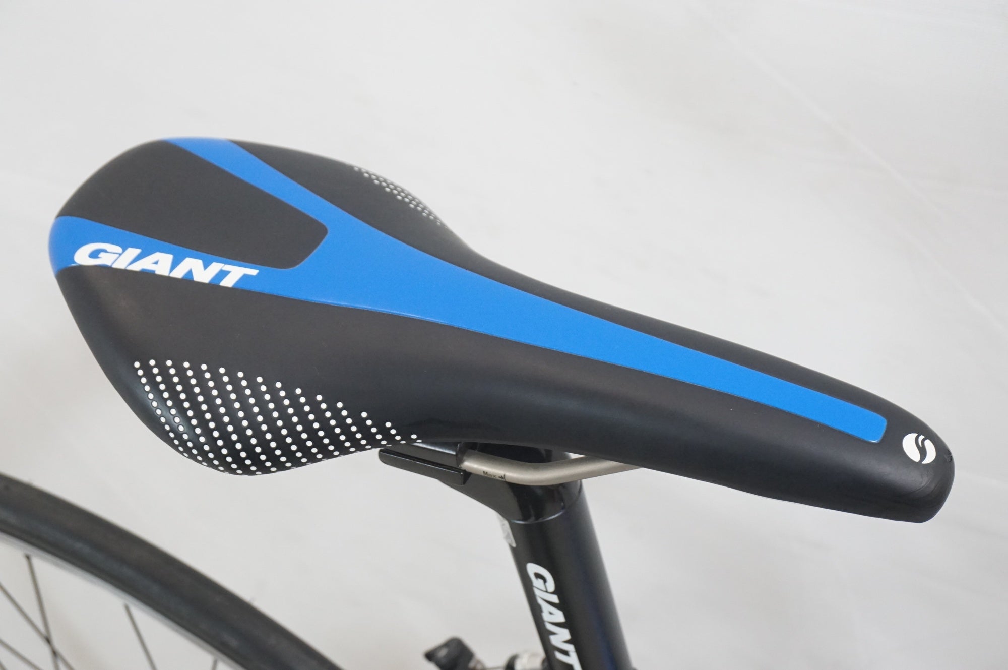 GIANT 「ジャイアント」 DEFY3 2014年モデル ロードバイク / 福岡店