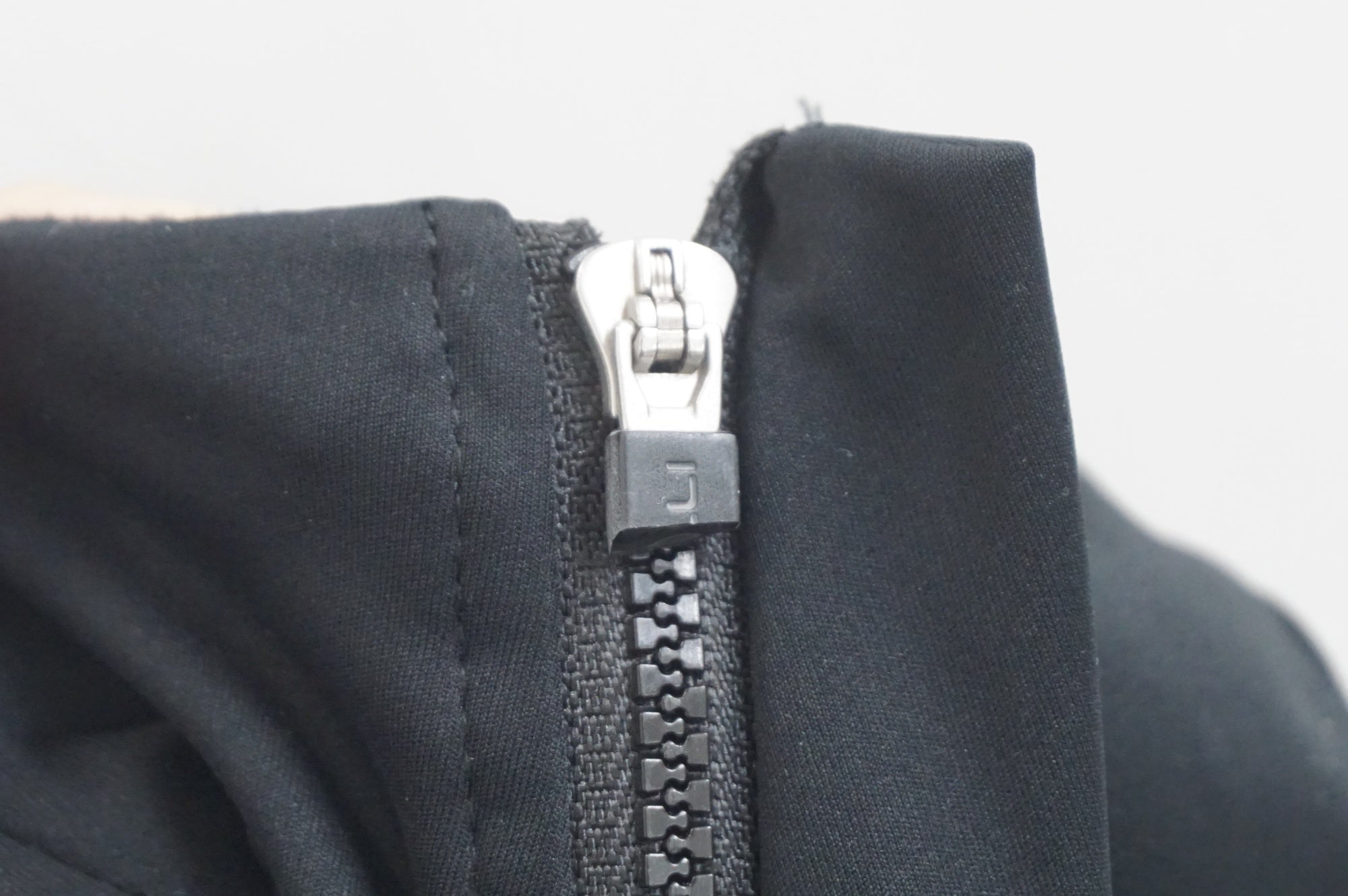 CASTELLI 「カステリ」 ROSSO CORSA レイヤード Mサイズ メンズ ジャケット / 福岡店