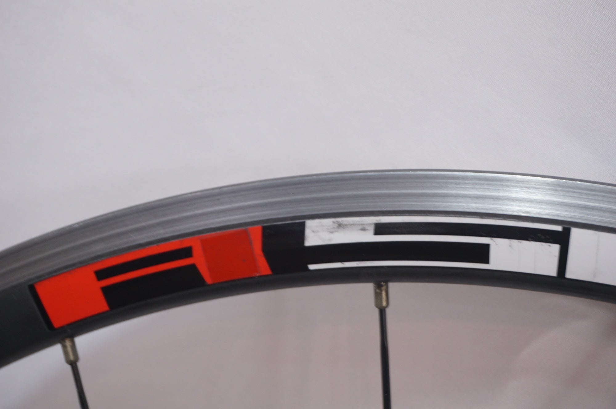 SHIMANO 「シマノ」 WH-R501-30 フロントホイール / 世田谷店