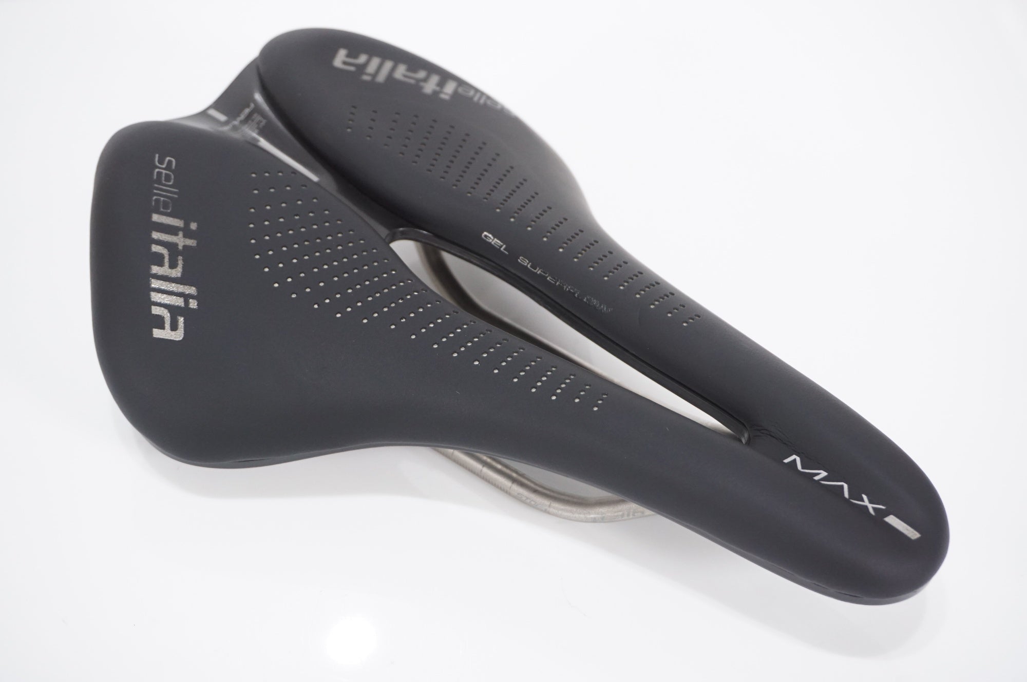 SELLE ITALIA 「セライタリア」 MAX NOVUS BOOST EVO Ti316 SUPERFLOW サドル / AKIBA店