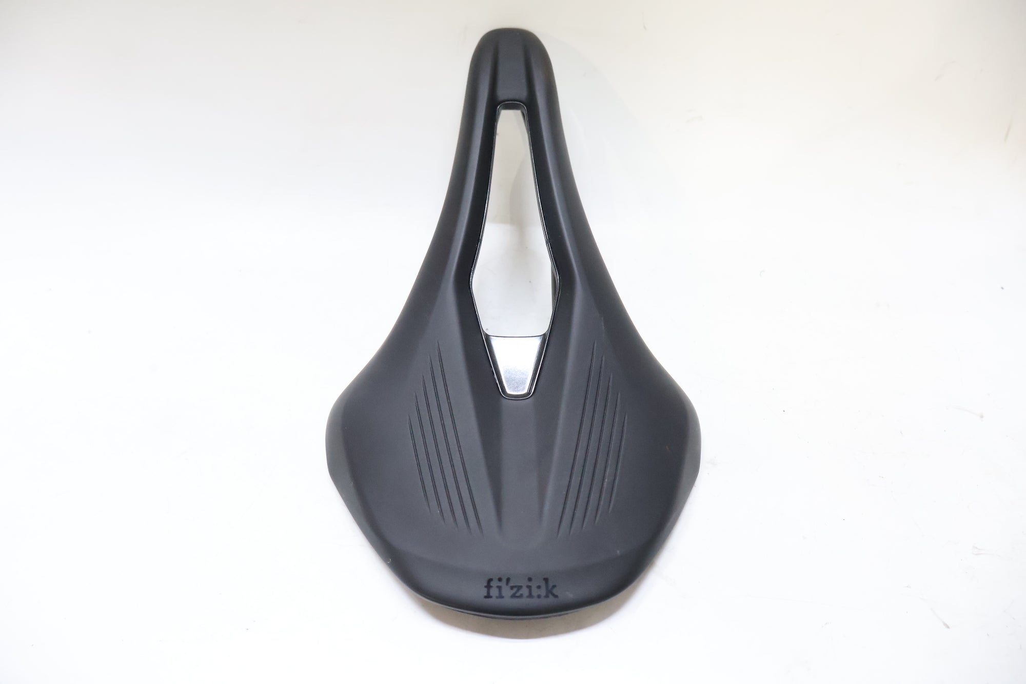 FIZIK 「フィジーク」 ARGO VENTO KIUMレール サドル / 高知店