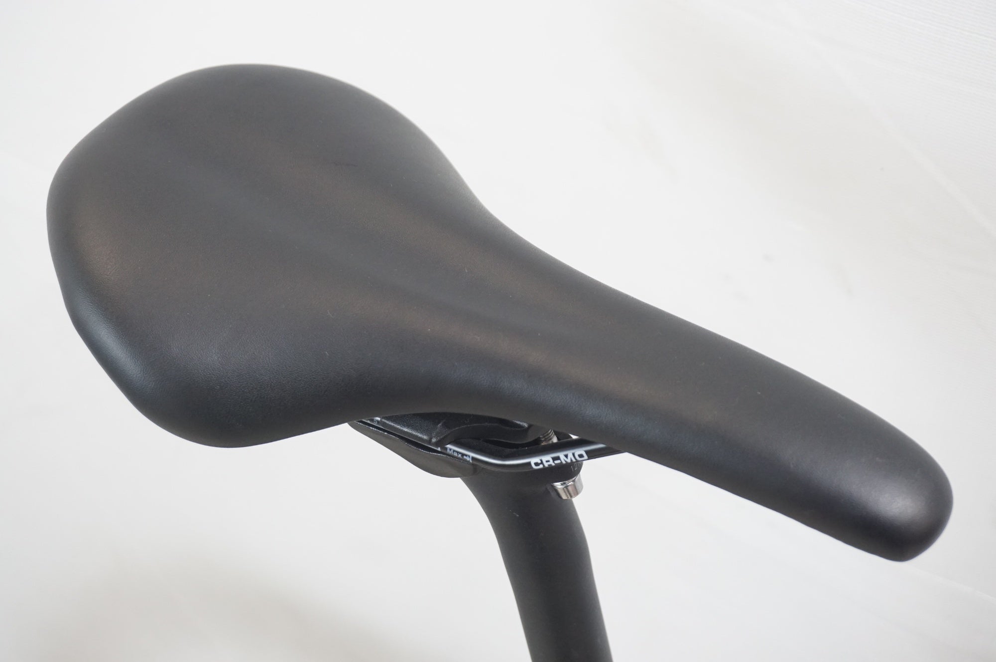 TERN 「ターン」 SURGE PRO 2023年モデル 20インチ ミニベロ / 福岡店