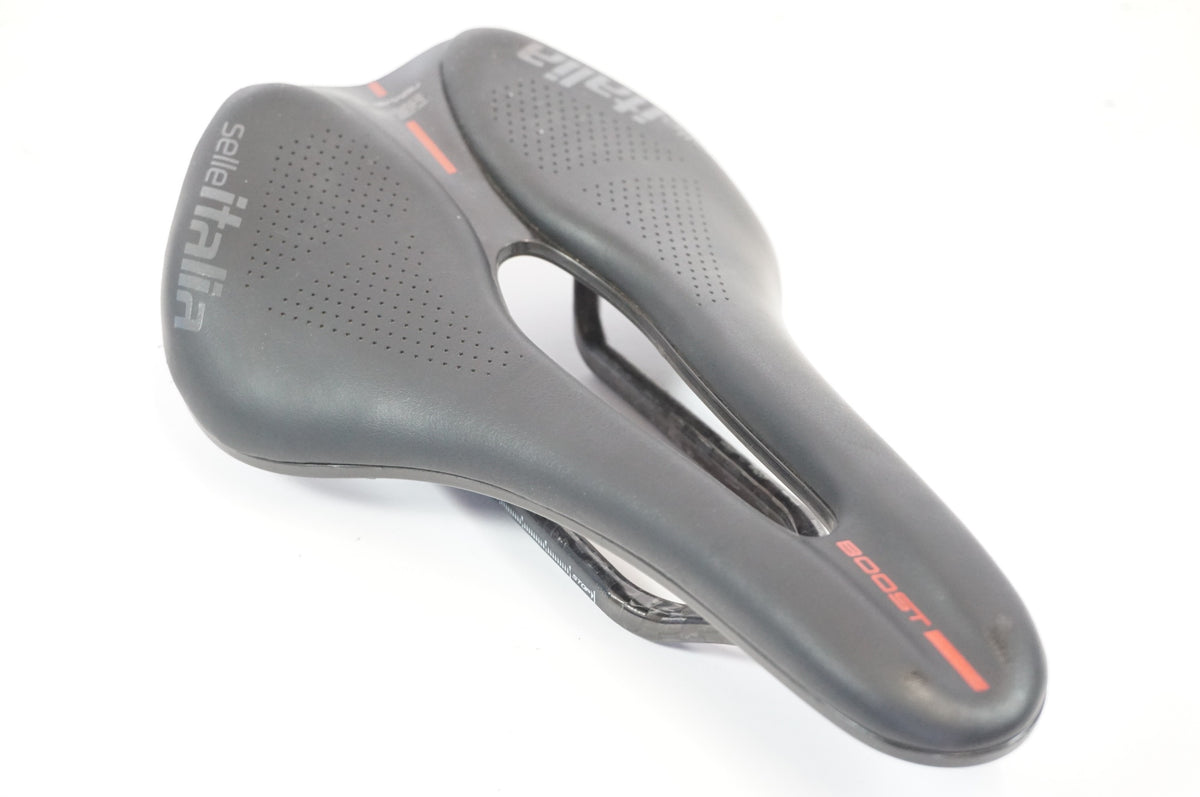 SELLE ITALIA 「セライタリア」 NOVUS BOOST EVO KIT CARBONIO SUPERFLOW サドル / 宇都宮店