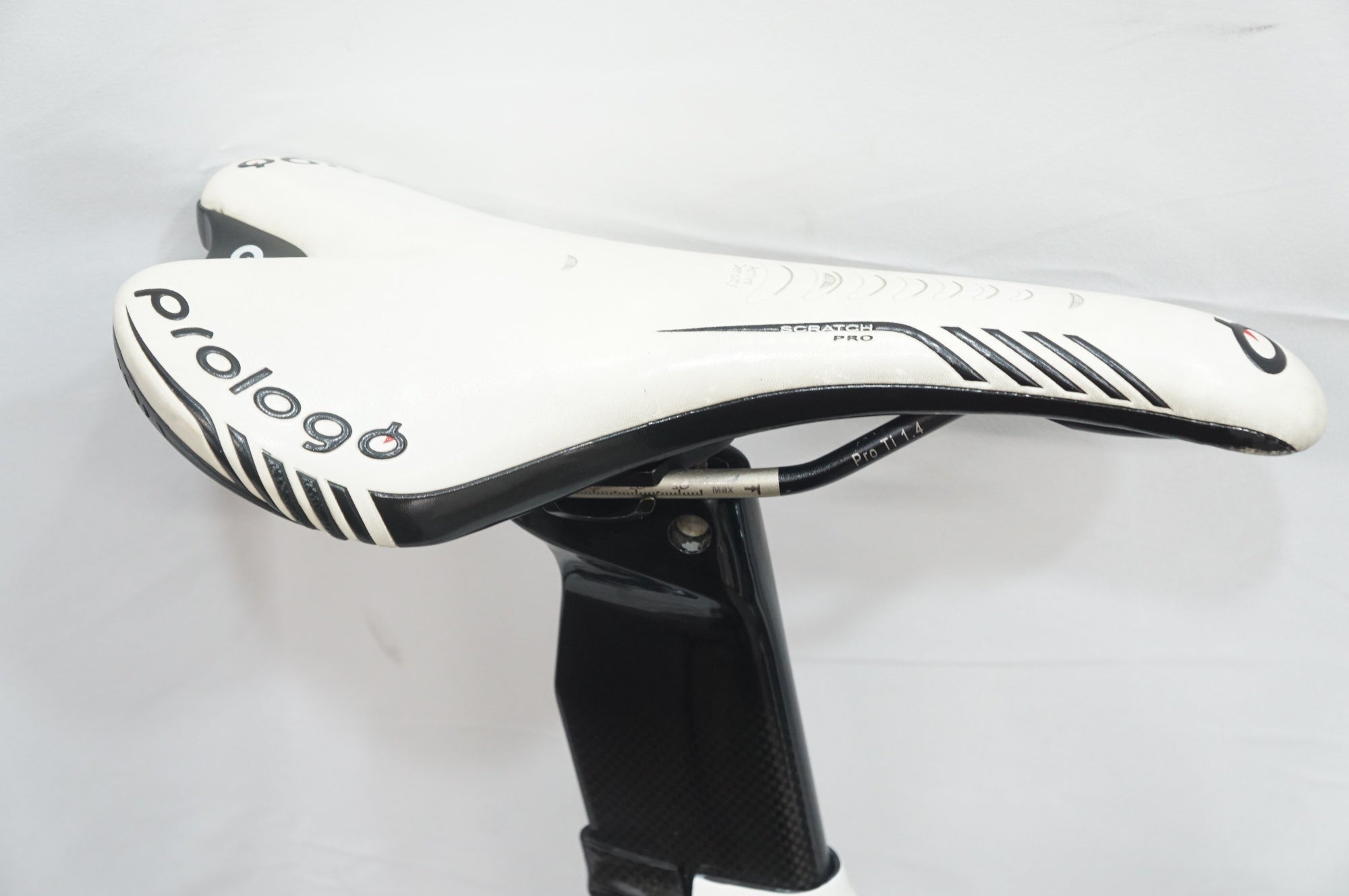 CEEPO VENOM 2011 TTバイク DURA-ACE CEEPO 「シーポ」 VENOM 2011年モデル カスタム トライアスロンバイク