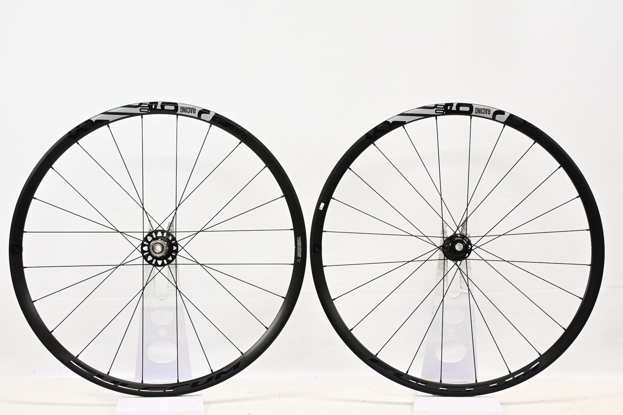 Shimano 完組ホイール ブラック/シルバー 完組 - ホイール ｜ バイチャリ公式オンラインショップ