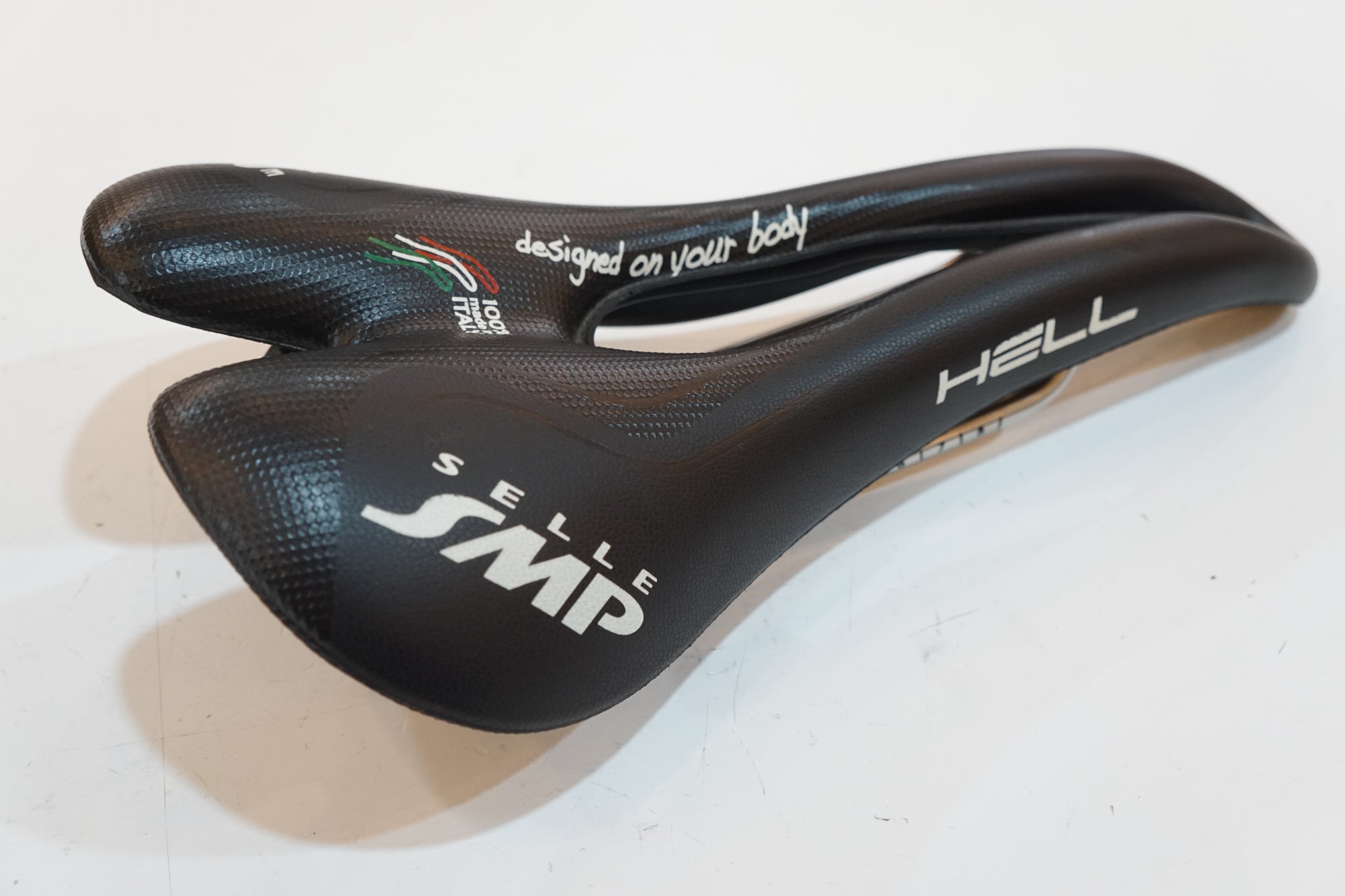 SELLE SMP 「セラ エスエムピー」 HELL サドル / バイチャリ浦和ベース
