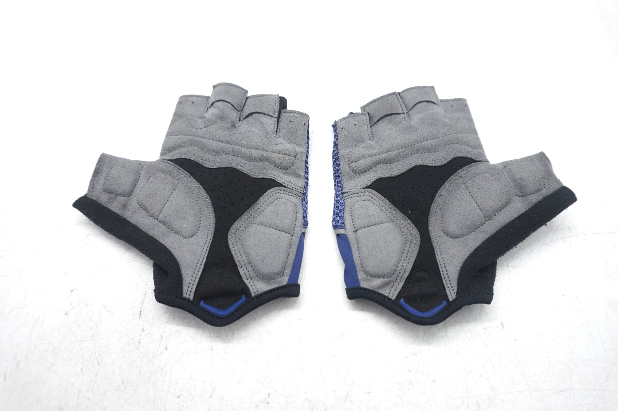 SANTIC 「サンティック」 Mサイズ サイクルグローブ / 大阪門真店