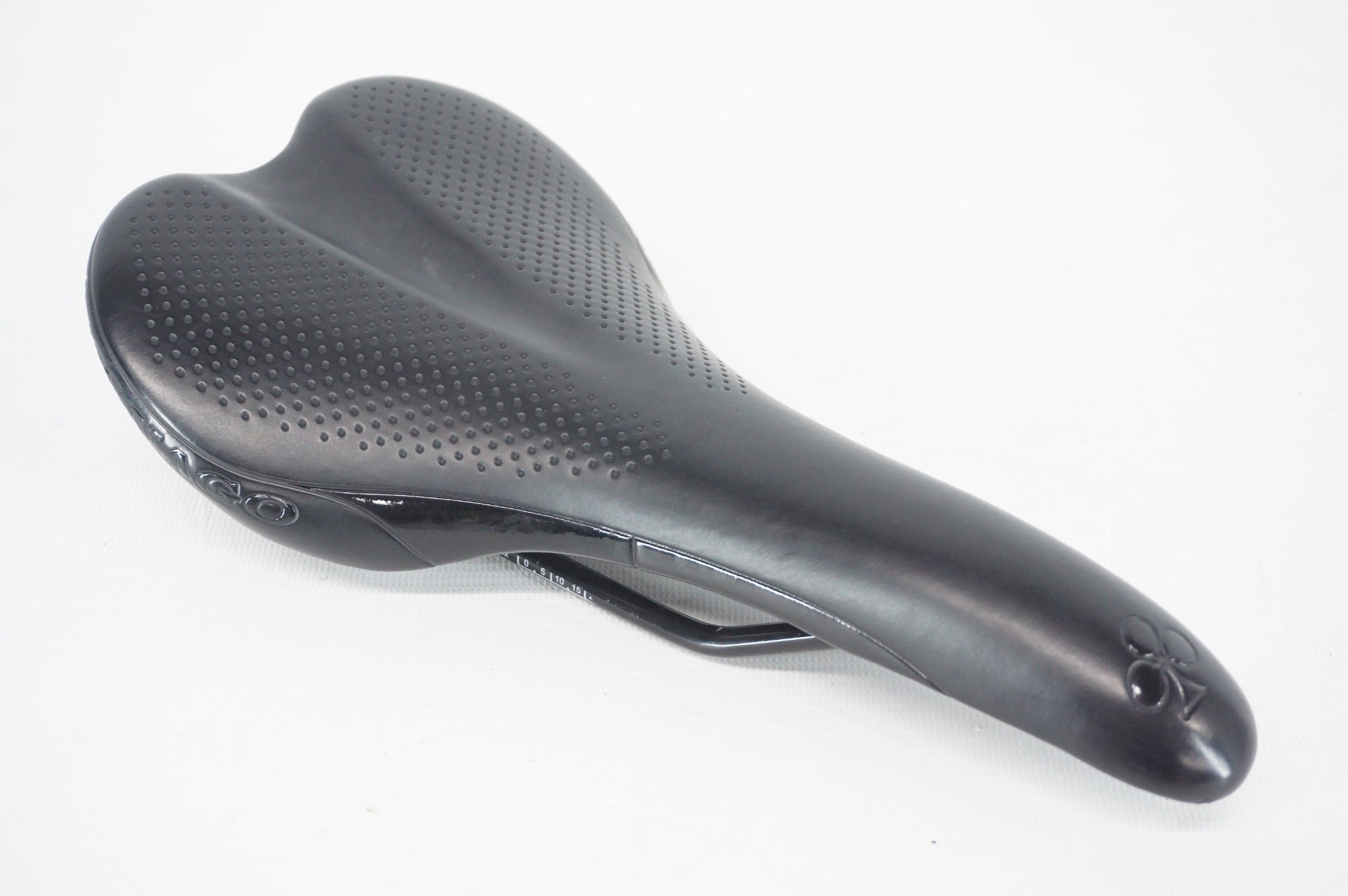 COLNAGO 「コルナゴ」 サドル / 阪急塚口店