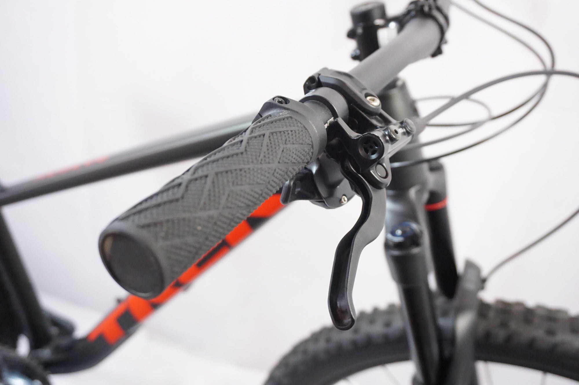 TREK 「トレック」 ROSCOE8 2023-2024年モデル マウンテンバイク / 世田谷店