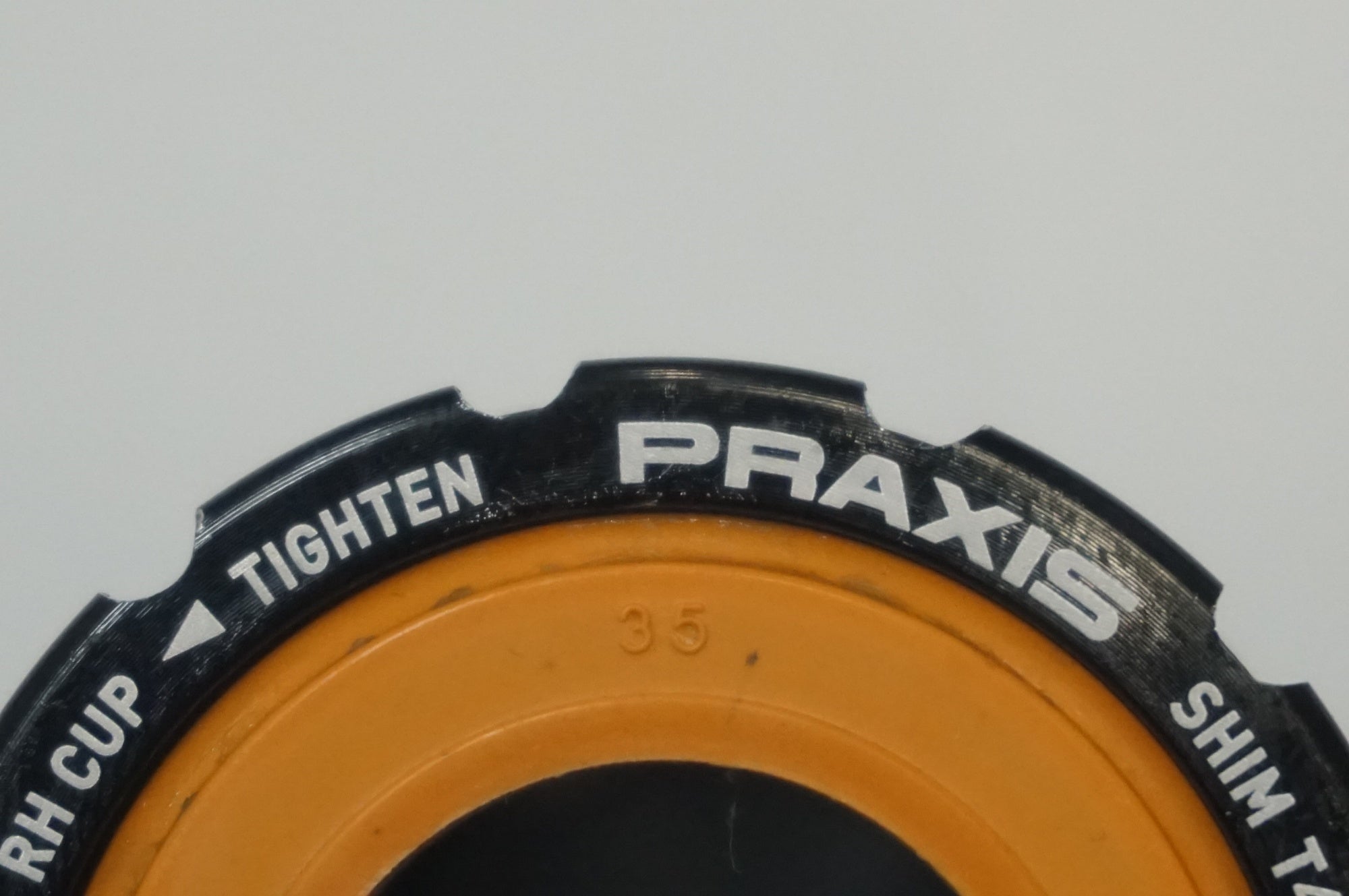 PRAXIS WORKS 「プラクシスワークス」 T47-IB ボトムブラケット / 福岡店