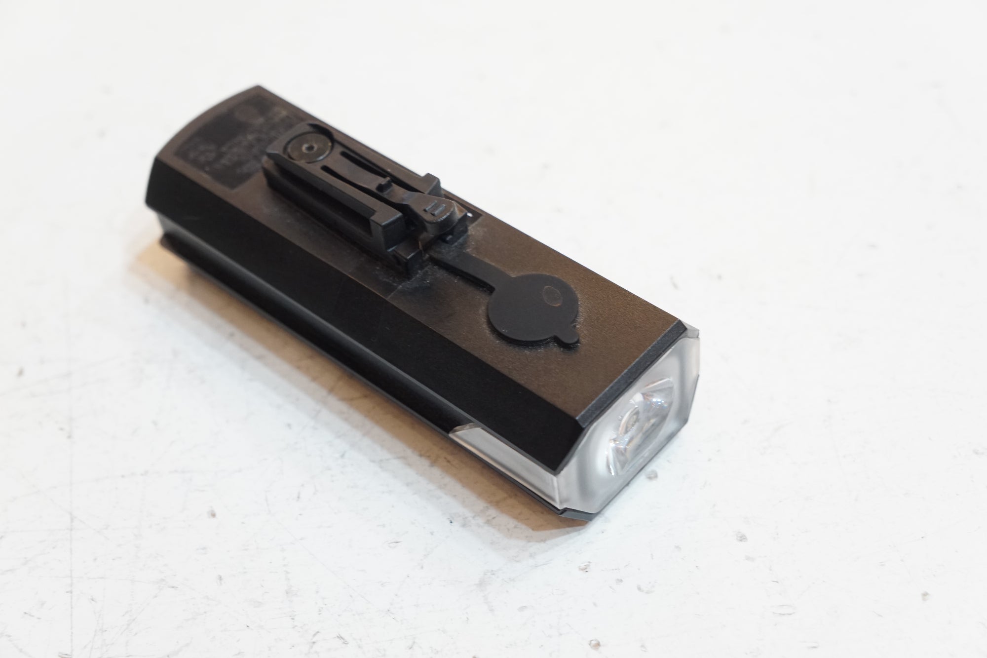 【新品・半額・訳あり】★AMPP1100★キャットアイ★フロントライト★ CAT-EYE ( キャットアイ ) フロントライト AMPP500 ( アンプ 500