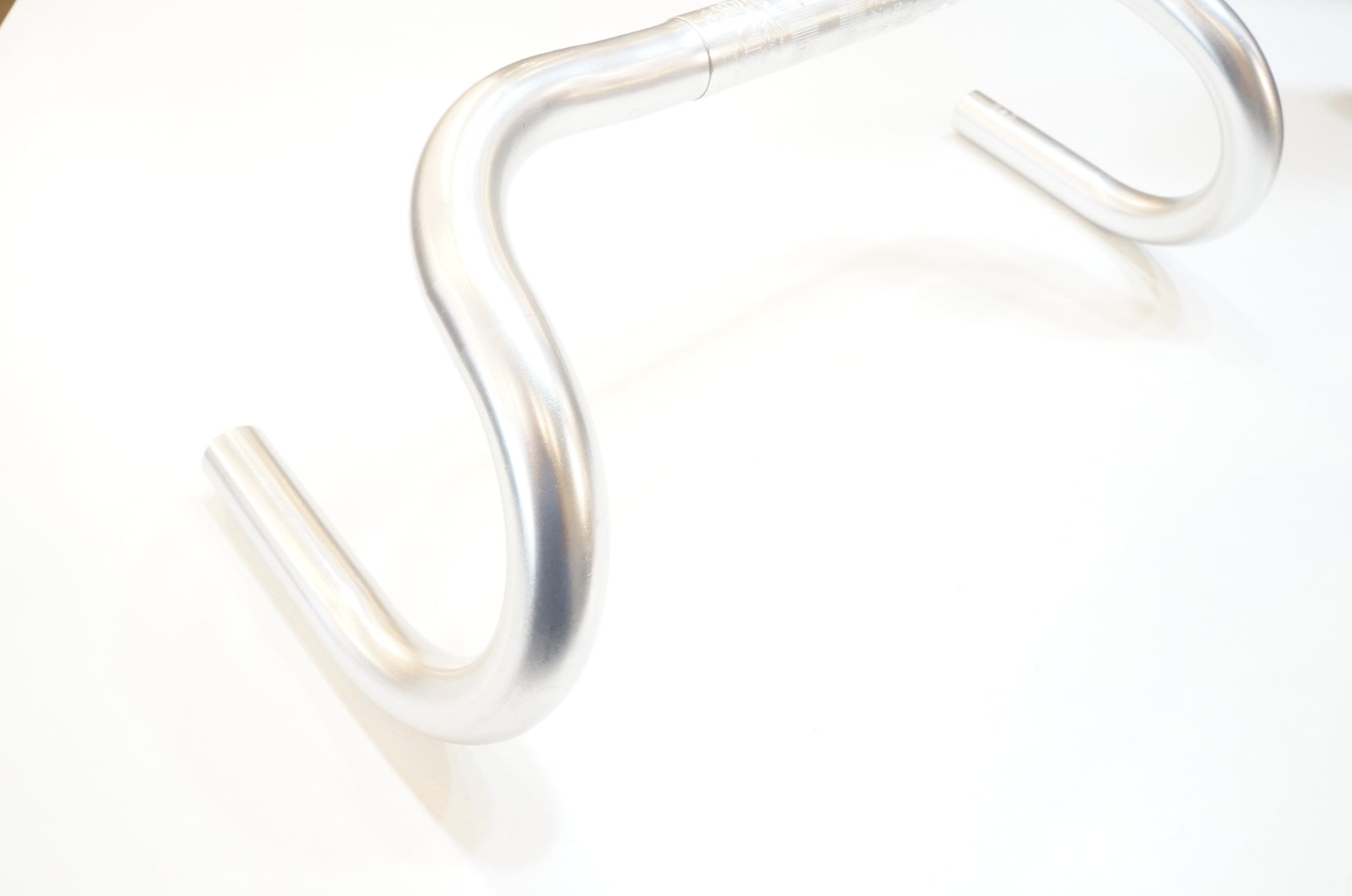 NITTO 「ニットー」 B135 390mm φ25.4 ハンドル / 浦和ベース