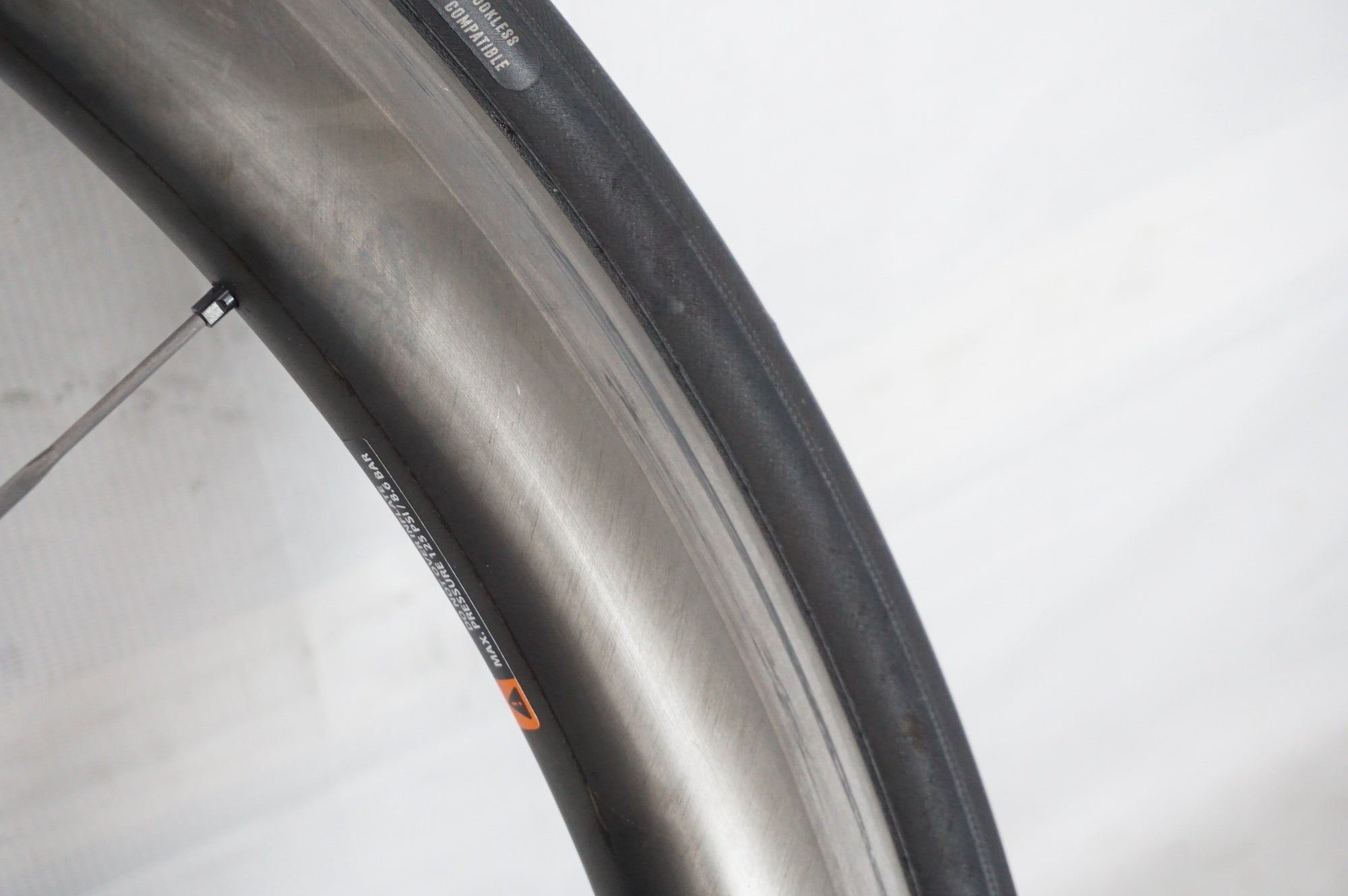 CADEX 「カデックス」 42 TUBELESS シマノ11速 ホイールセット / 阪急塚口店