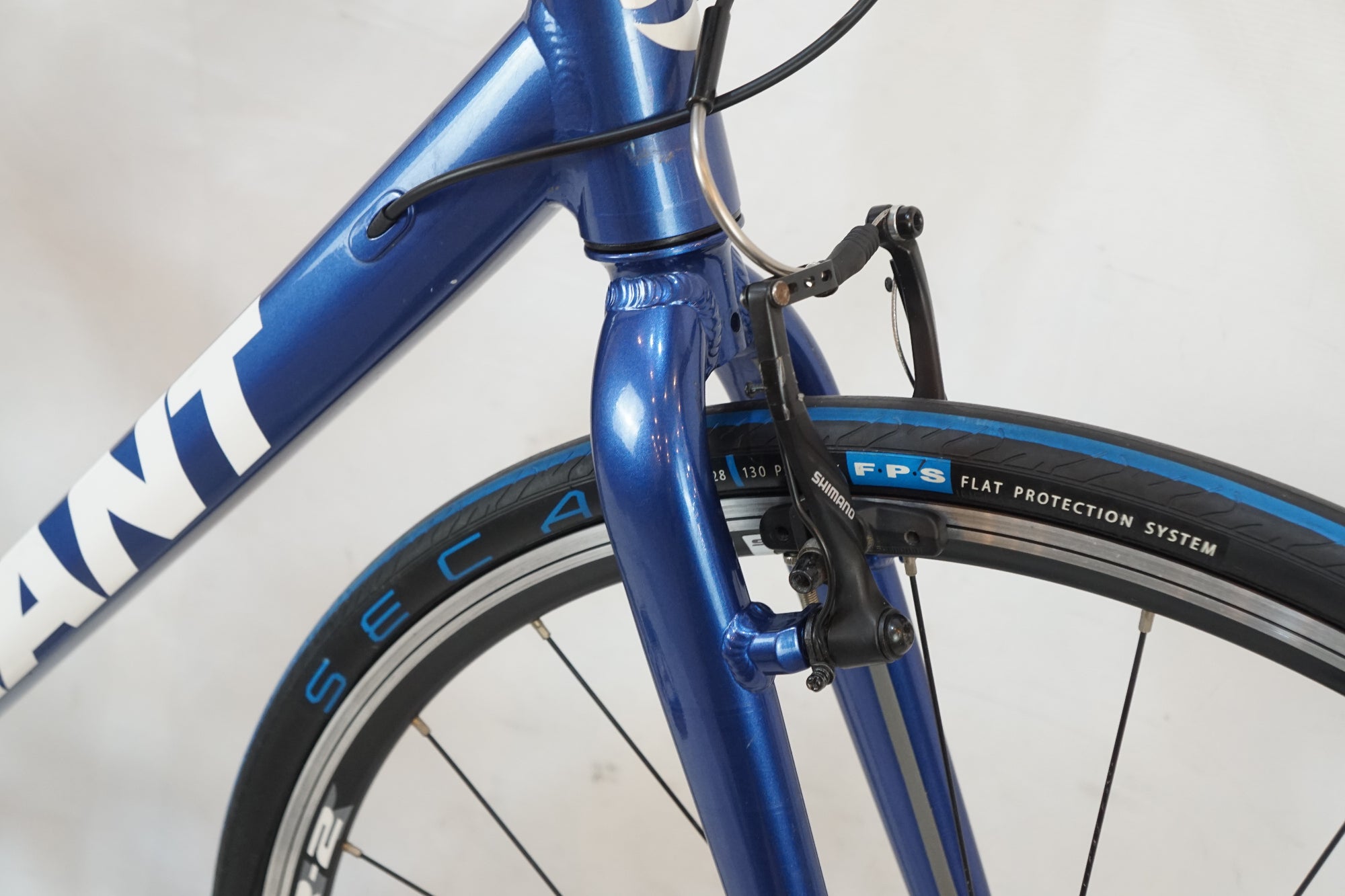 GIANT 「ジャイアント」 ESCAPE RX3 2016年モデル クロスバイク / バイチャリ浦和ベース