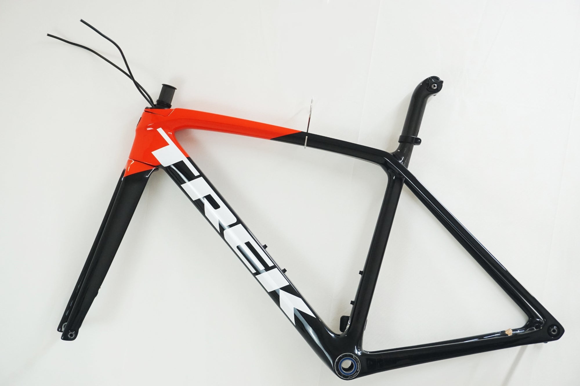 今月いっぱいで一旦終了予定Trek ÉMONDA SL 5ディスクフレームセット トレック(TREK) エモンダ SL 5(Emonda SL 5) 2024モデル｜ロード