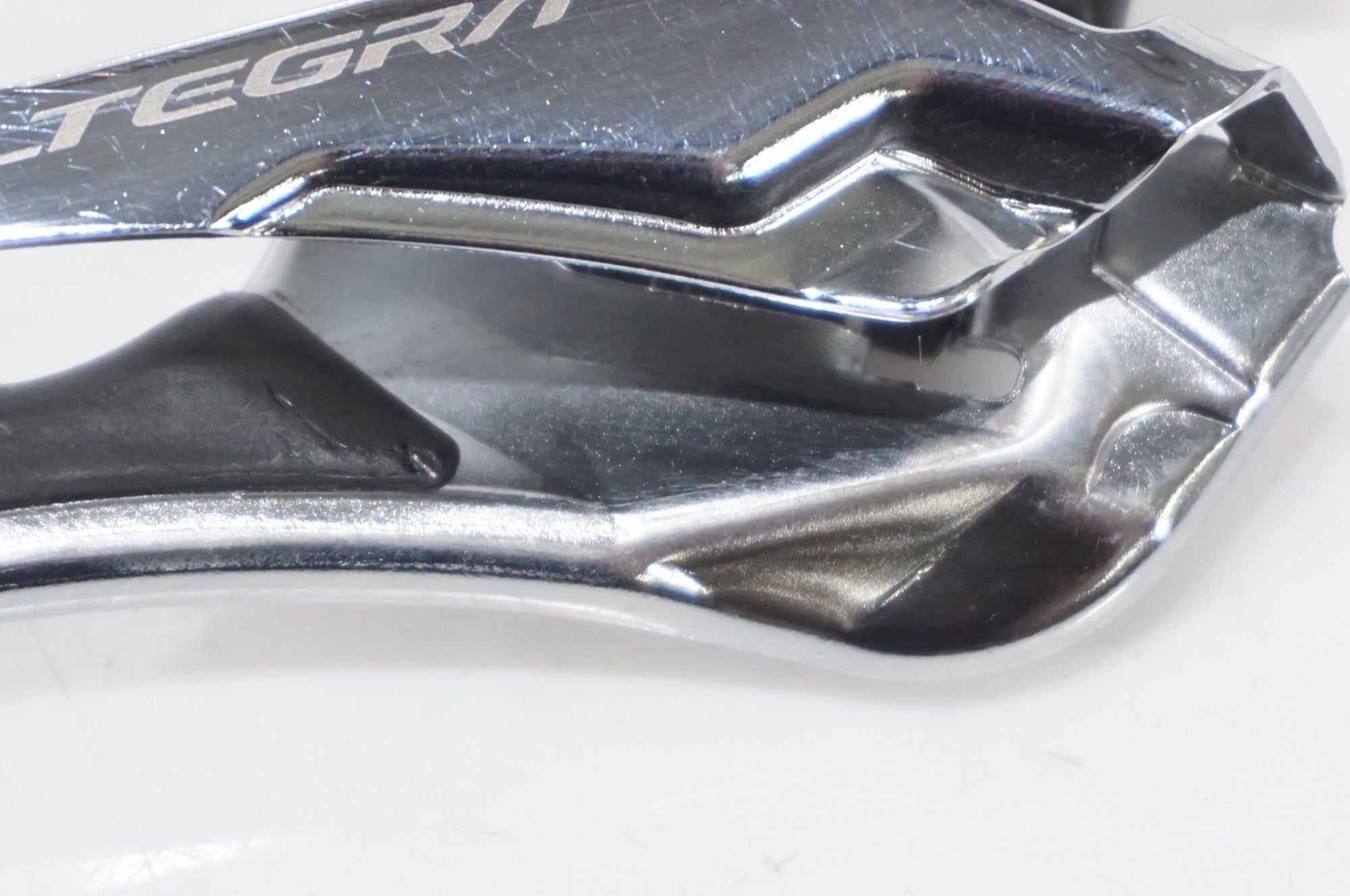 SHIMANO 「シマノ」 ULTEGRA FD-R8000 フロントディレイラー / AKIBA店