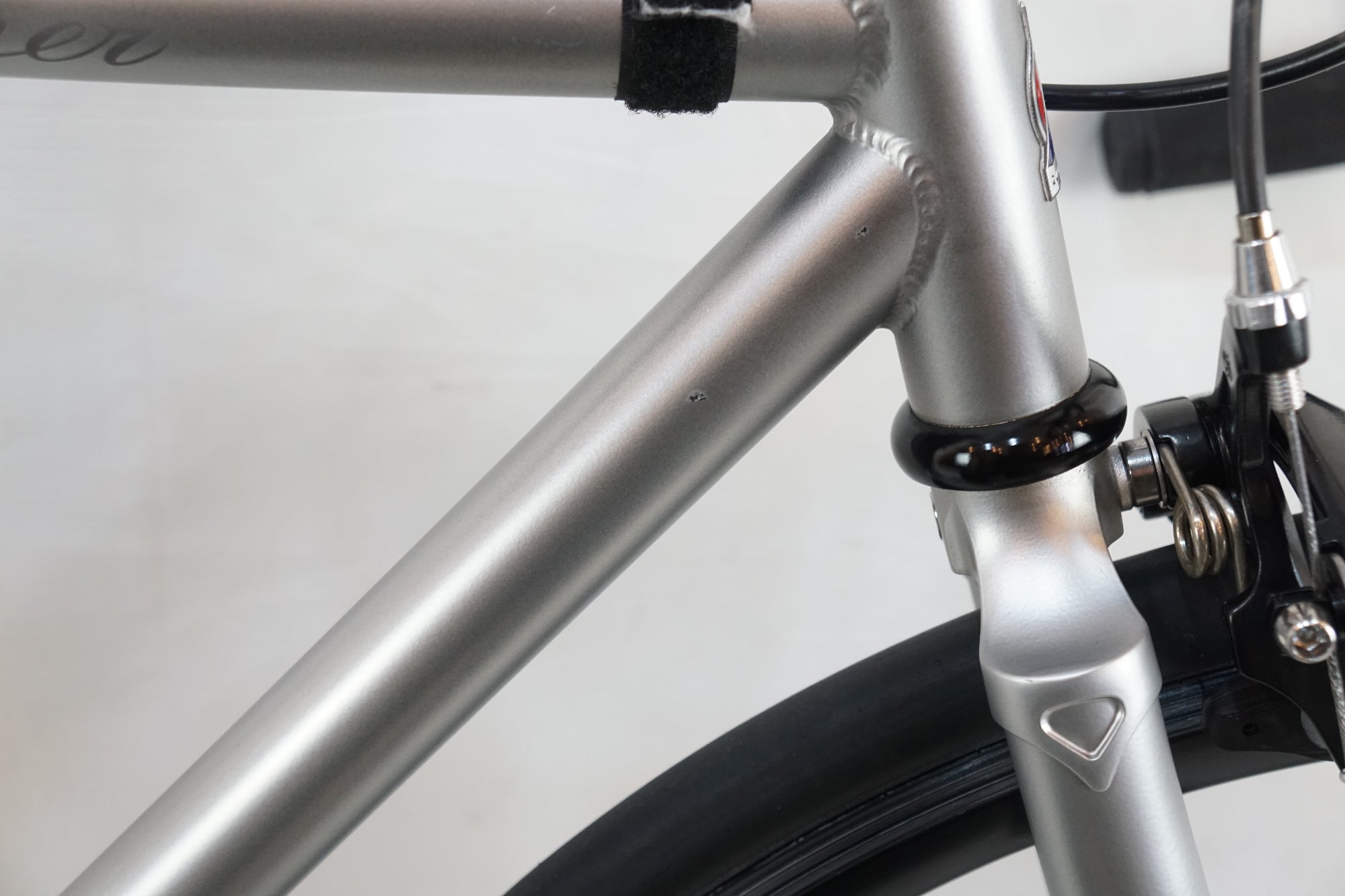 FUJI 「フジ」 FEATHER 2023年モデル ピストバイク / バイチャリ浦和ベース