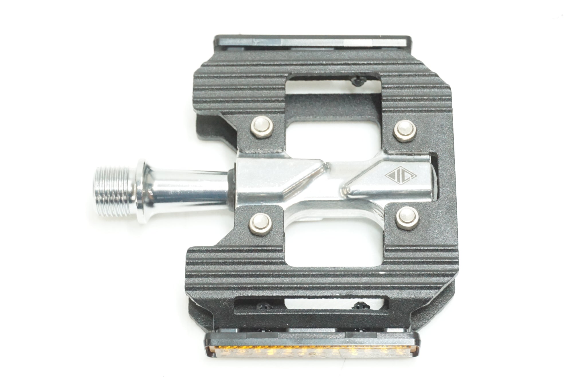 ADEPT 「アデプト」 MIDWAY ペダル / 大宮店