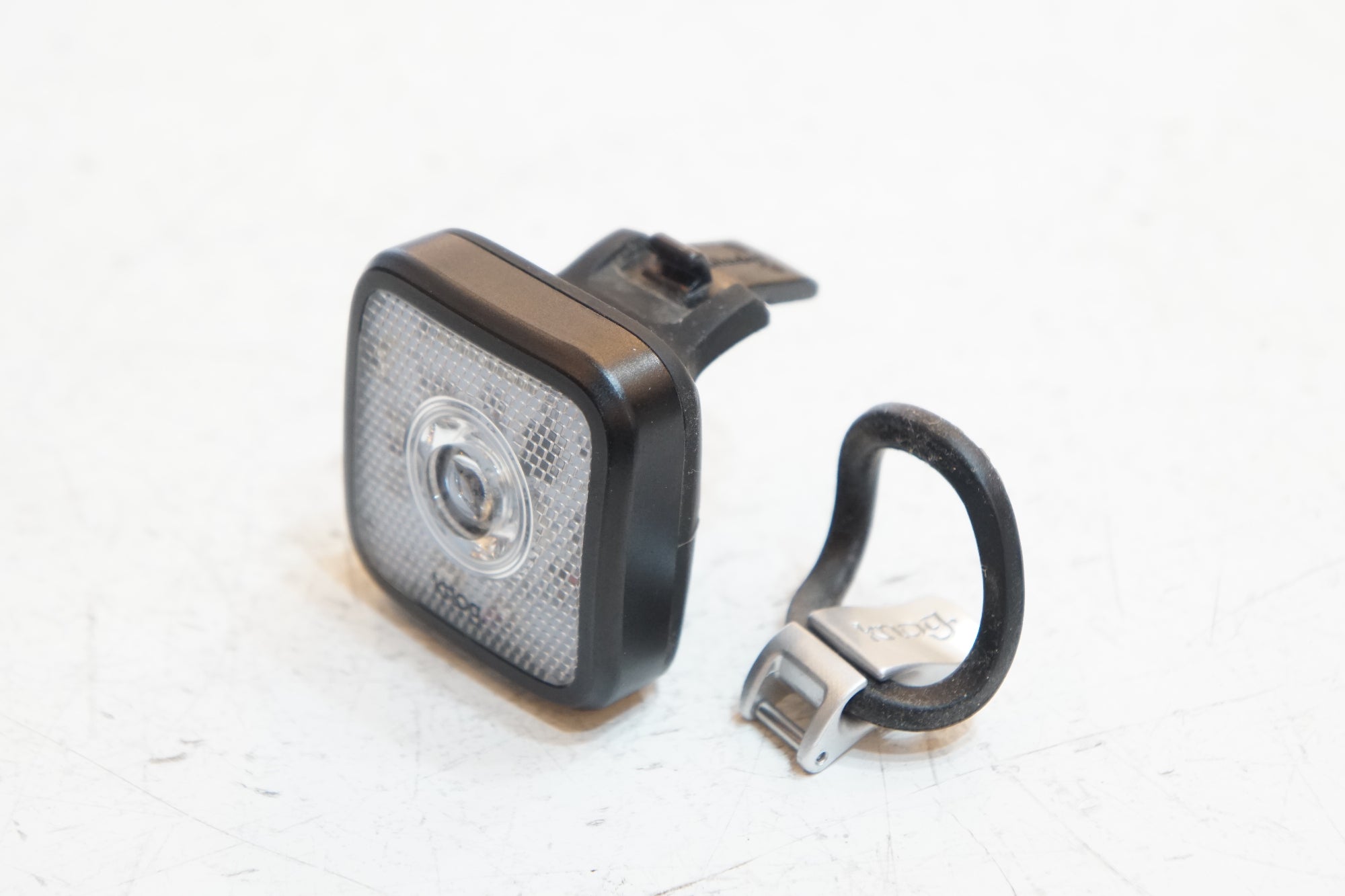 KNOG 「ノグ」 BLINDER MOB ライト / バイチャリ浦和ベース