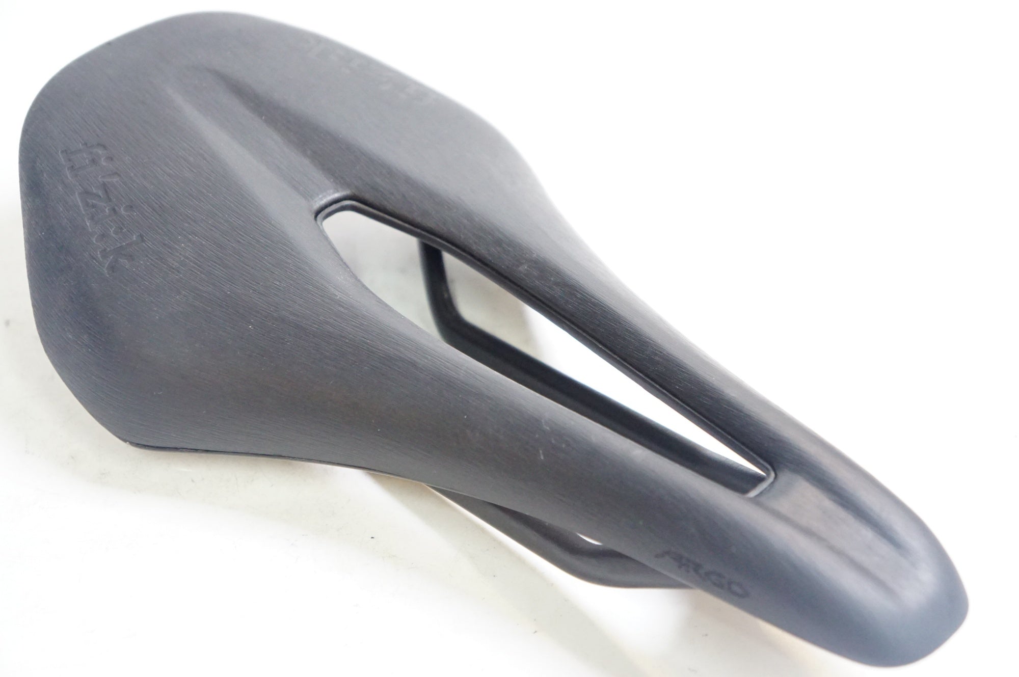 FIZIK 「フィジーク」 VENTO ARGO 00 サドル / 熊谷本店