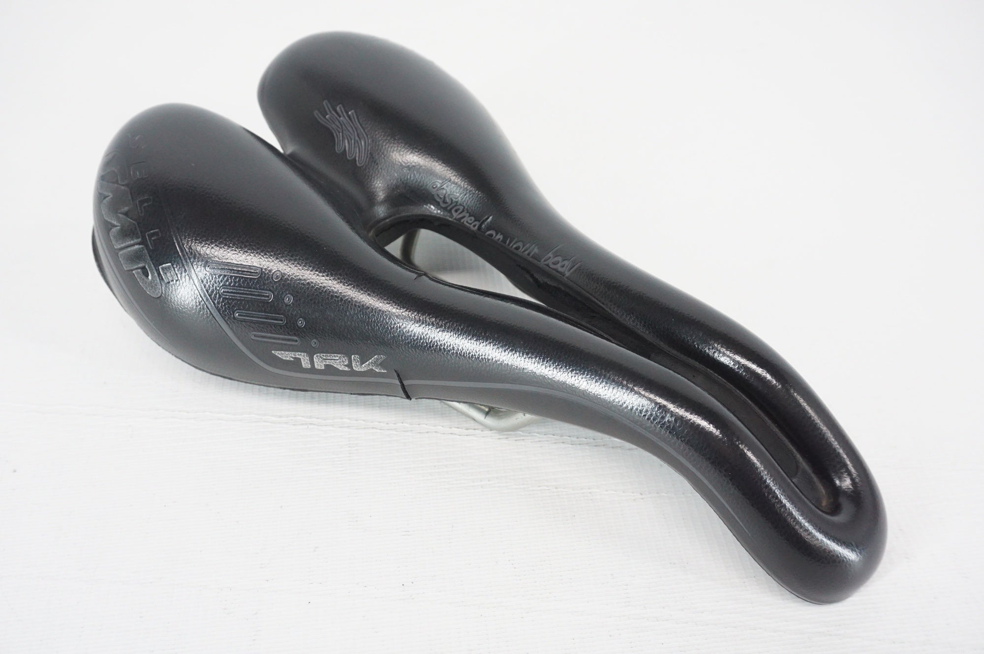 SELLE SMP 「セッレエスエムピー」 TRK サドル / 阪急塚口店