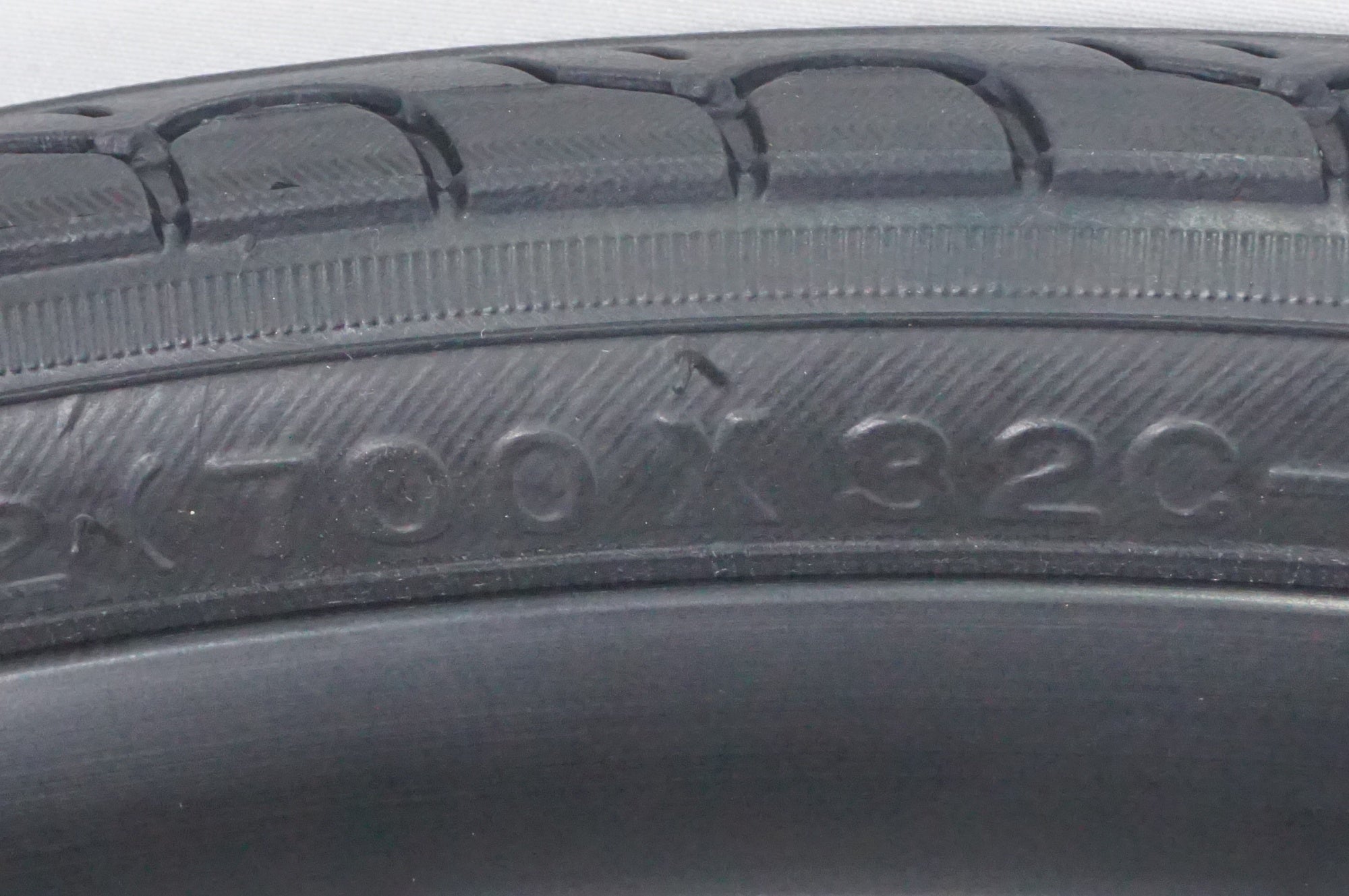 14×1.75 スキュワナット リム組一式