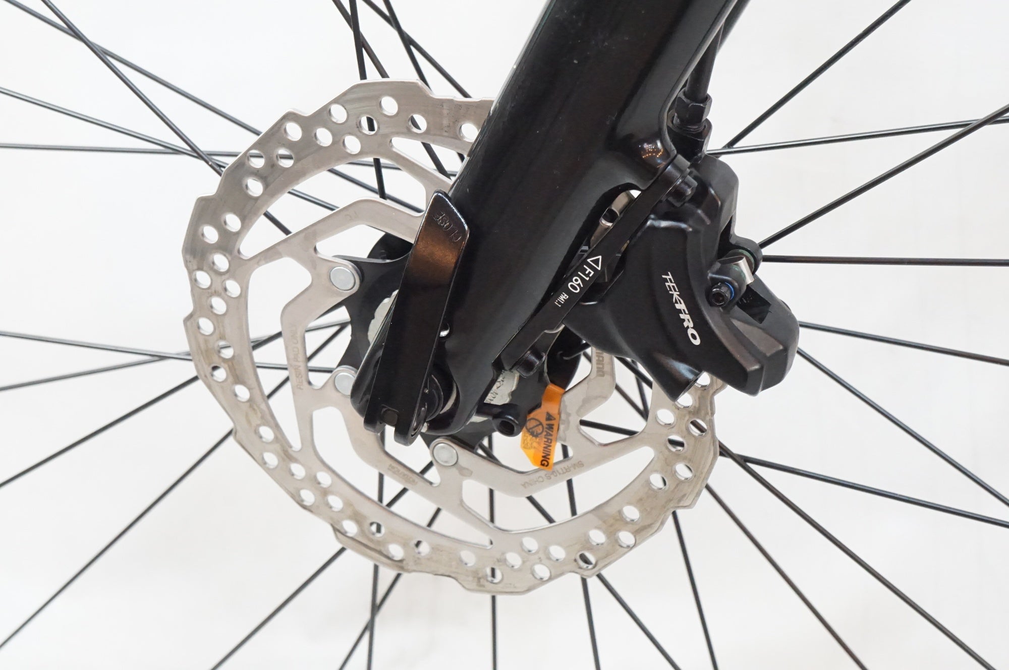 SPECIALIZED 「スペシャライズド」 MEN'S SIRRUS SPORT 2019年モデル クロスバイク / バイチャリ浦和ベース