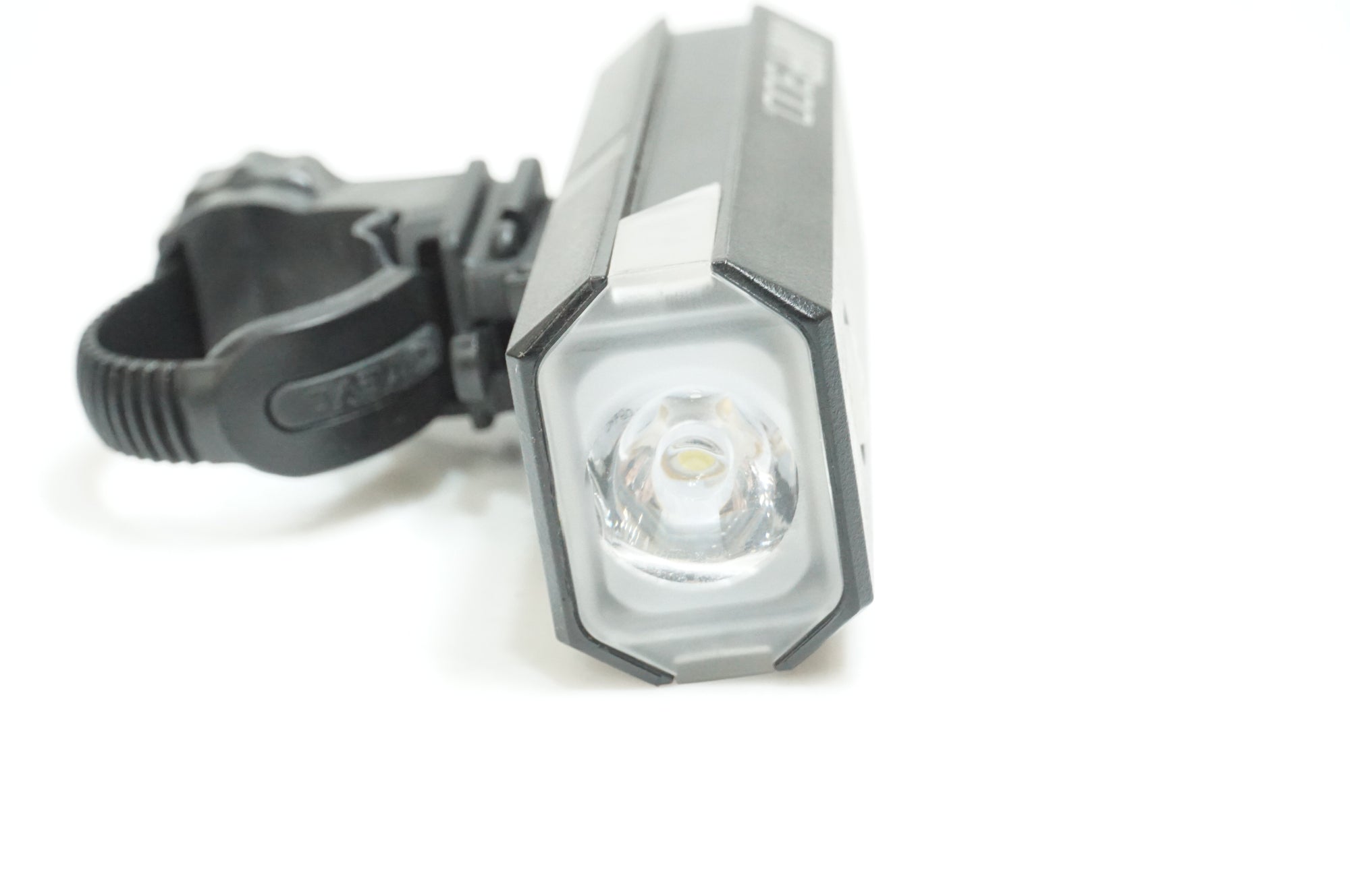 CATEYE 「キャットアイ」 AMPP300 フロントライト / 大宮店